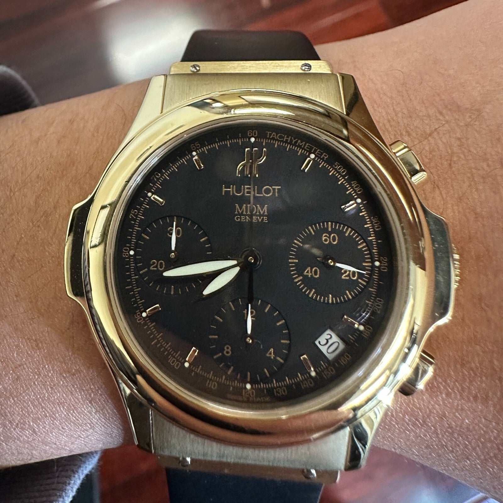 Hublot Mens Watch Solid 18K Yellow Gold Black Chronograph Dial Black Rubber Band