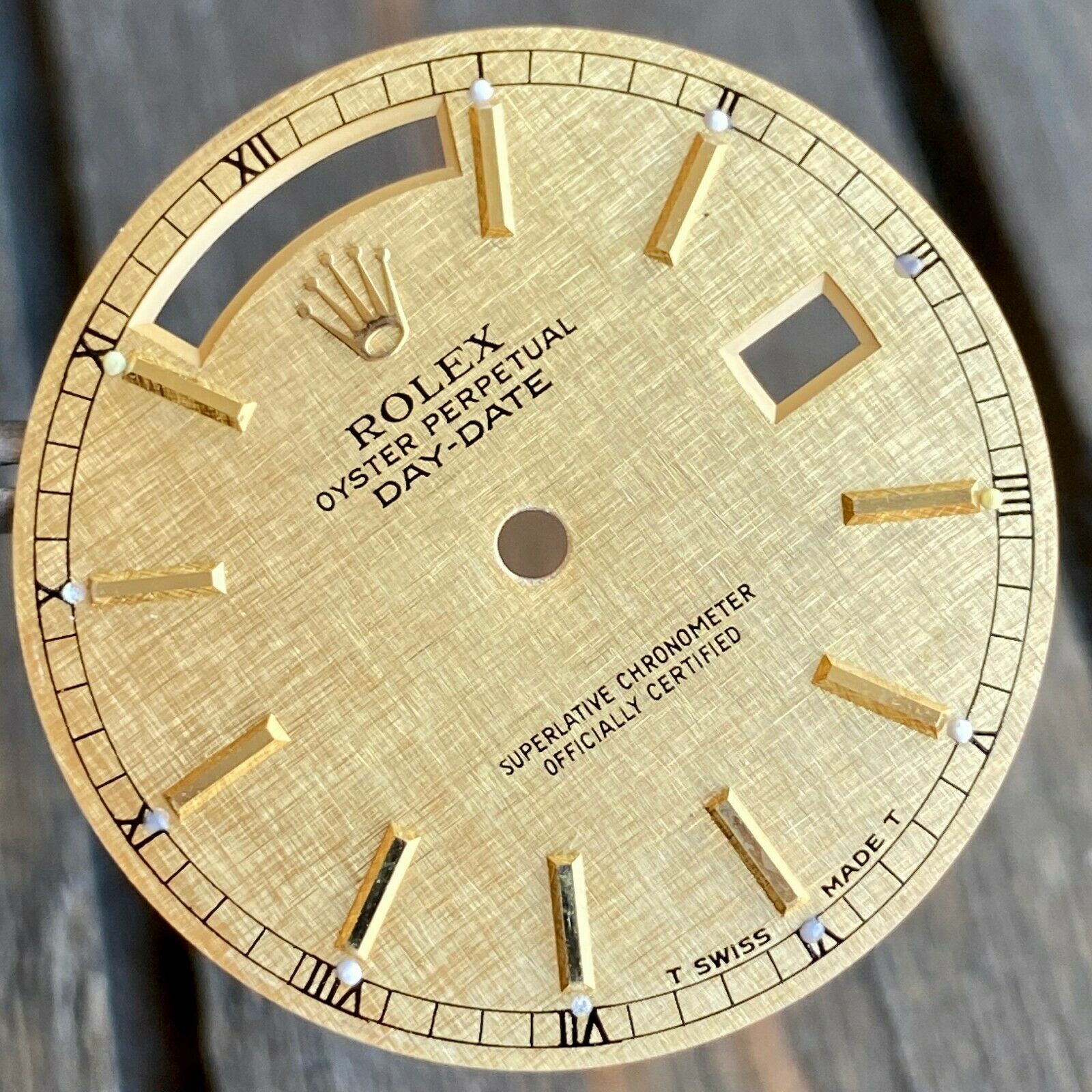 Rolex Day-Date 18K Yellow Champagne Linen Index Dial