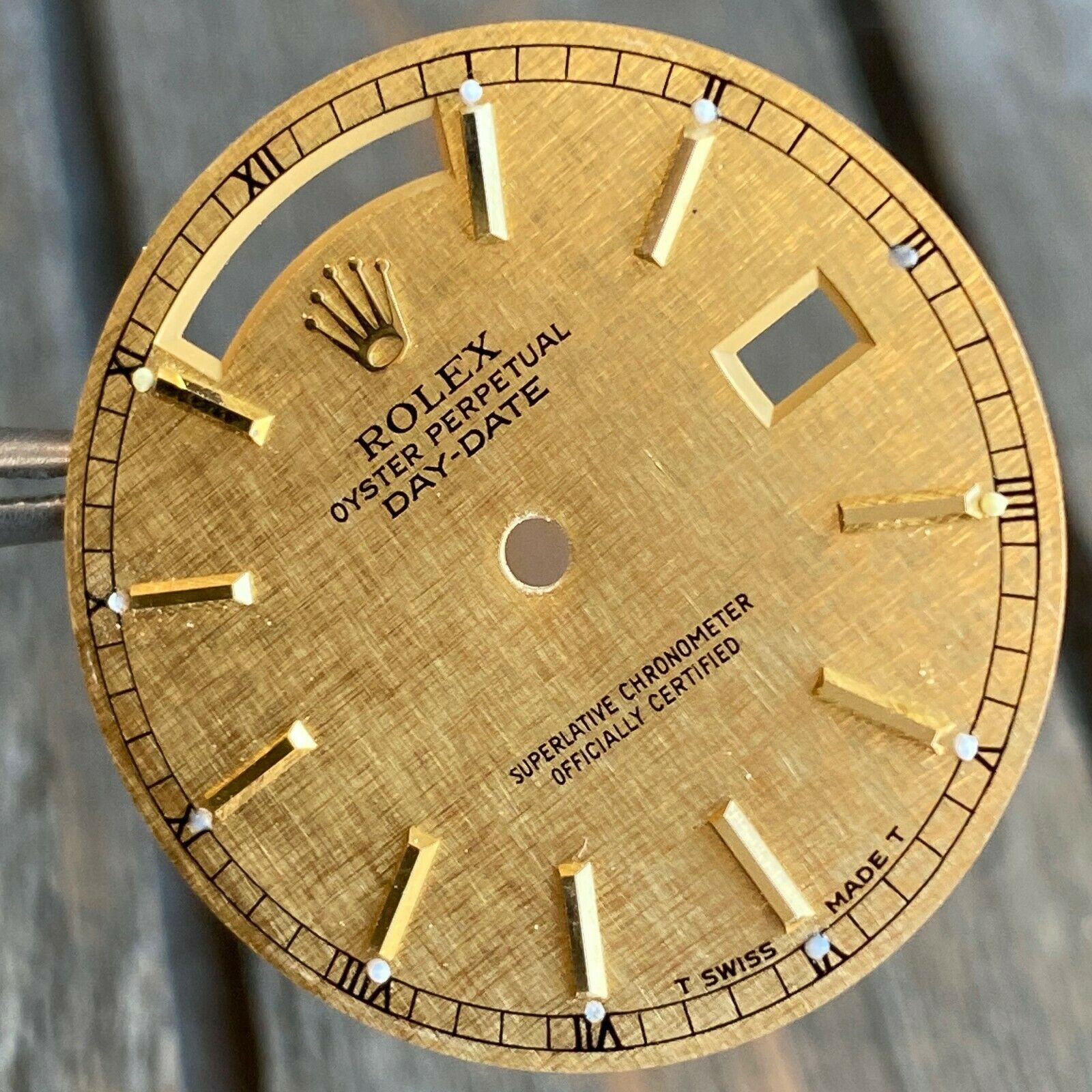 Original Rolex RARE Day-Date 18K Yellow Champagne Linen Index Dial - luxuriantconcierge