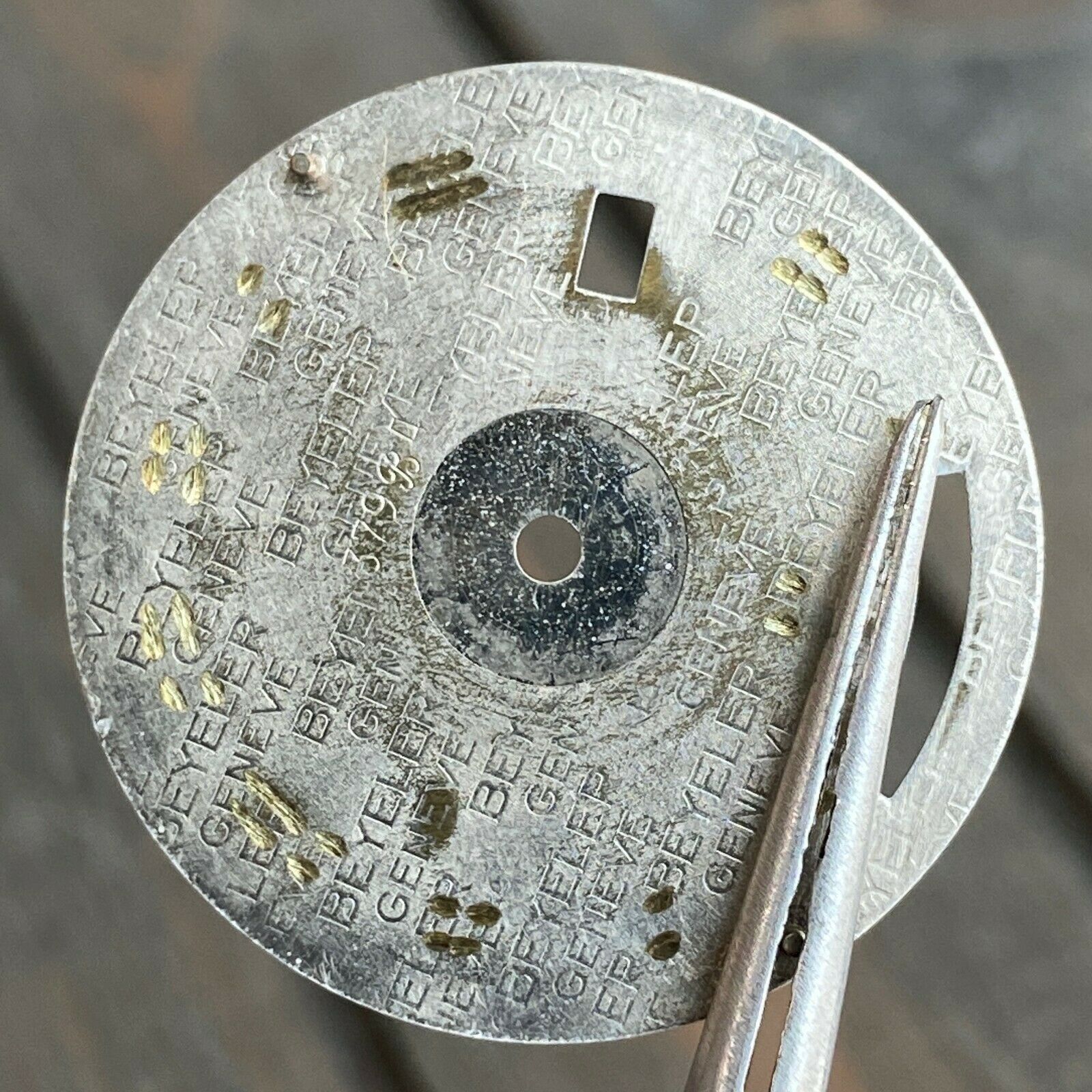 Original Rolex Day-Date 18K Yellow Matte White Dial w/ Skinny Roman Marker 36mm - luxuriantconcierge