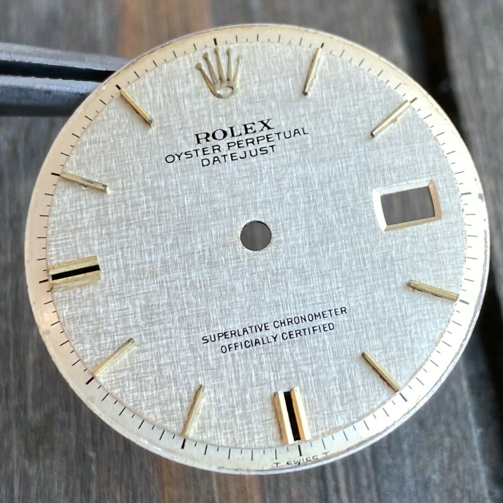 RARE Vintage Rolex Datejust Silver Linen Dial Two-Tone Pie-Pan - luxuriantconcierge