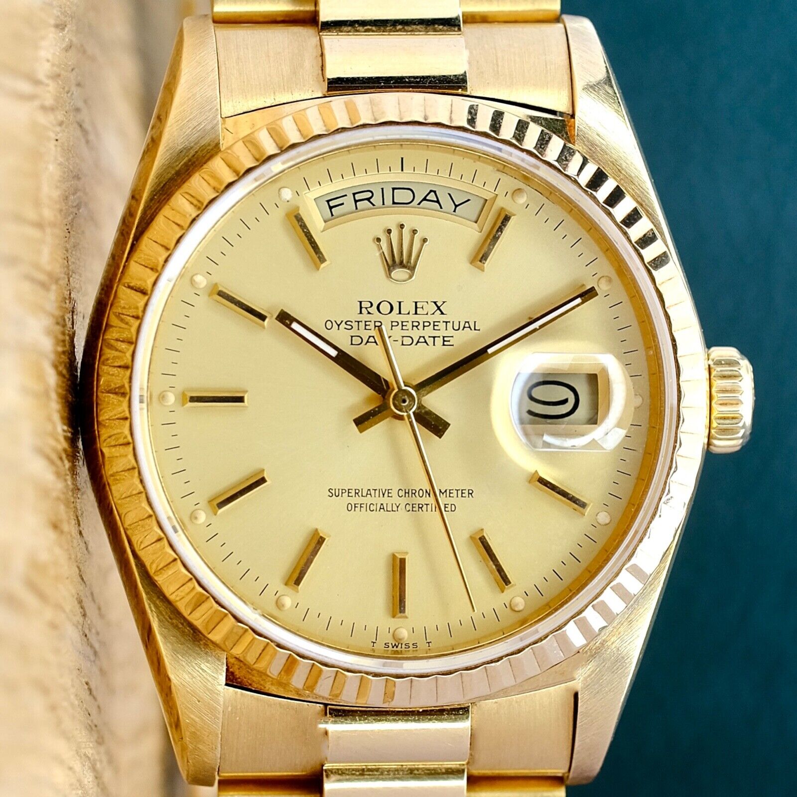 ROLEX DAY-DATE CHAMPAGNE INDEX PRESIDENT BAND WATCH 18038 - Luxuriant Concierge