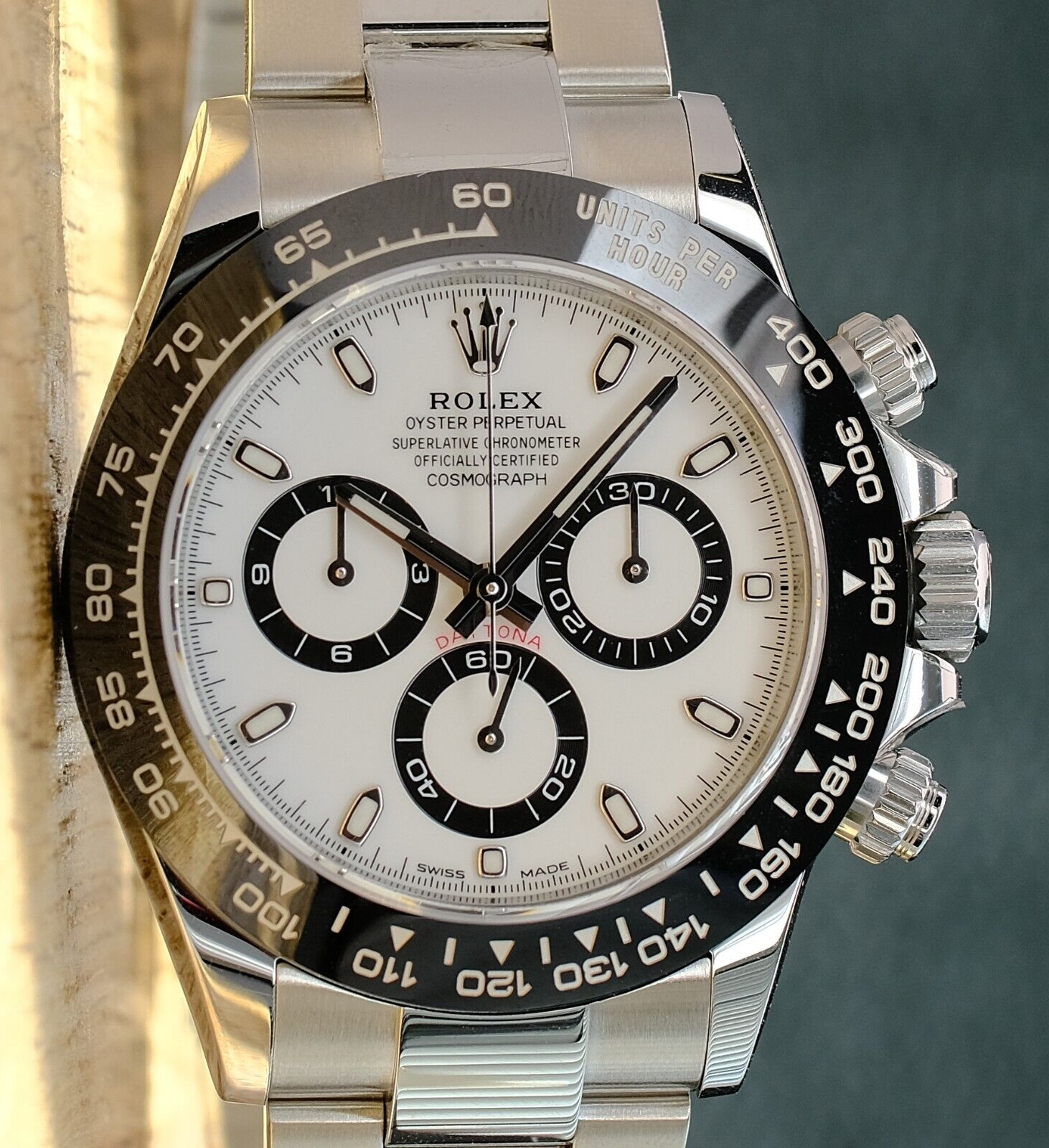 Rolex Daytona White Dial Oyster Band 116500 - Luxuriant Concierge