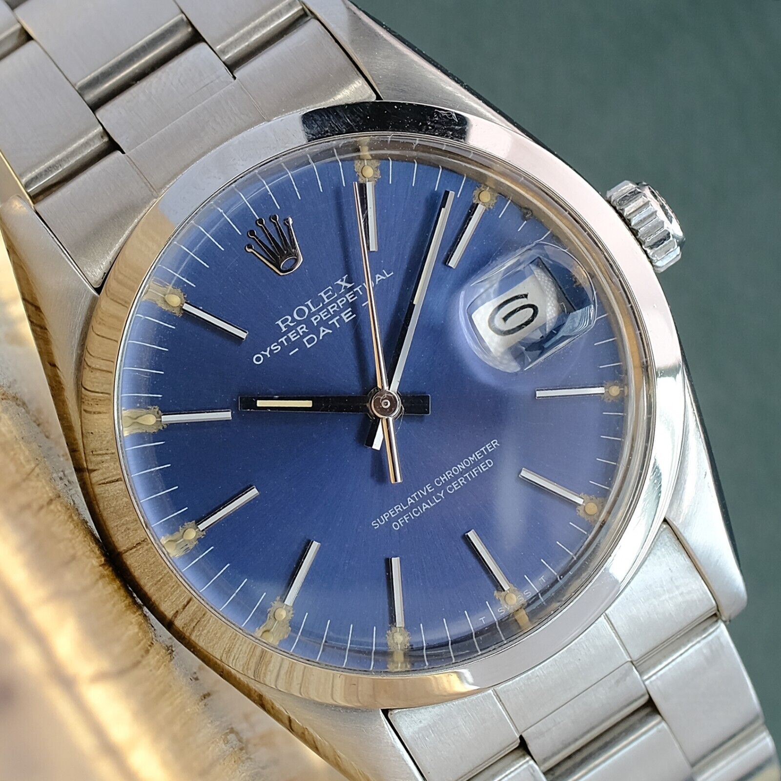 ROLEX DATE BLUE INDEX DIAL STEEL OYSTER WATCH 1500 - Luxuriant Concierge