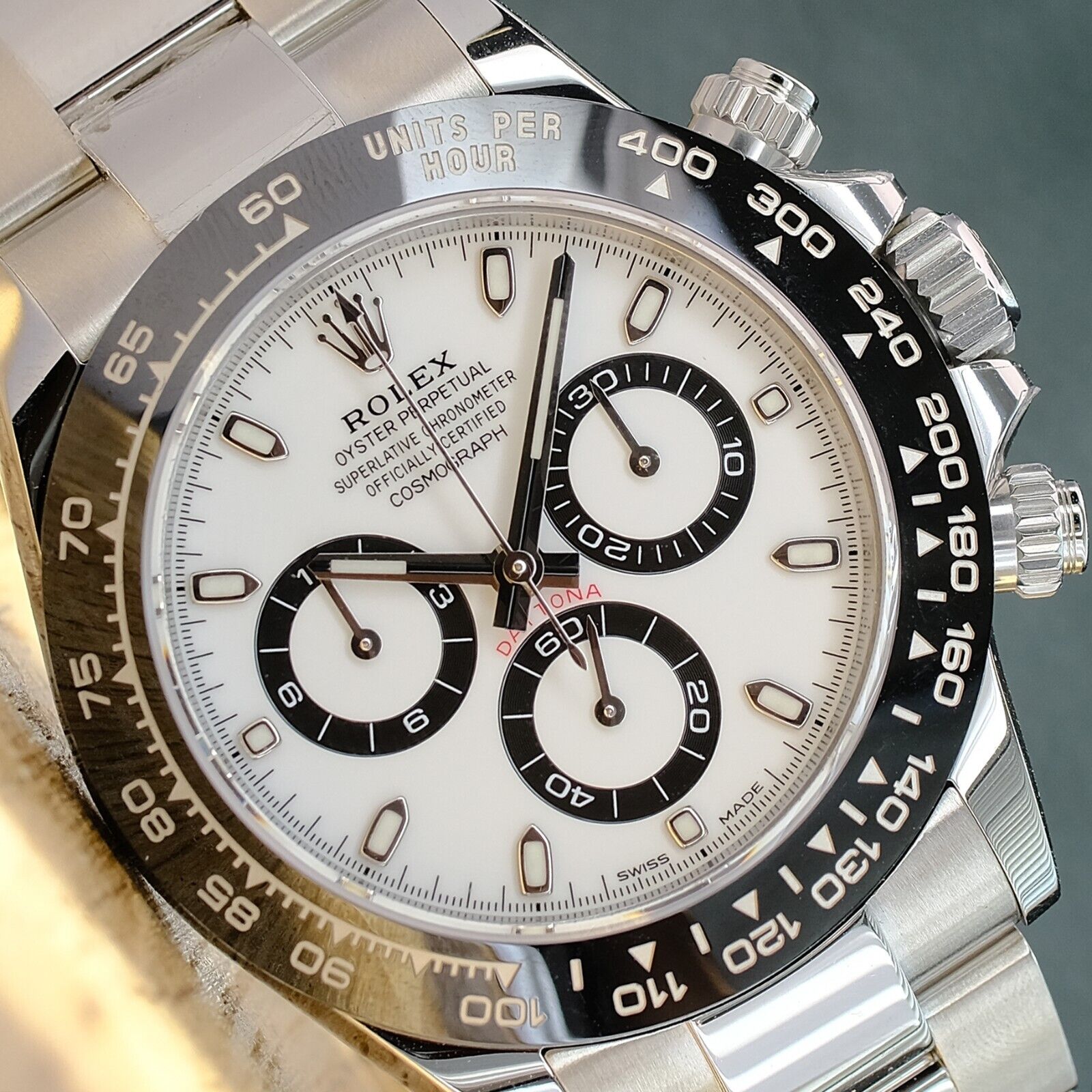 Rolex Daytona White Dial Oyster Band 116500 - Luxuriant Concierge