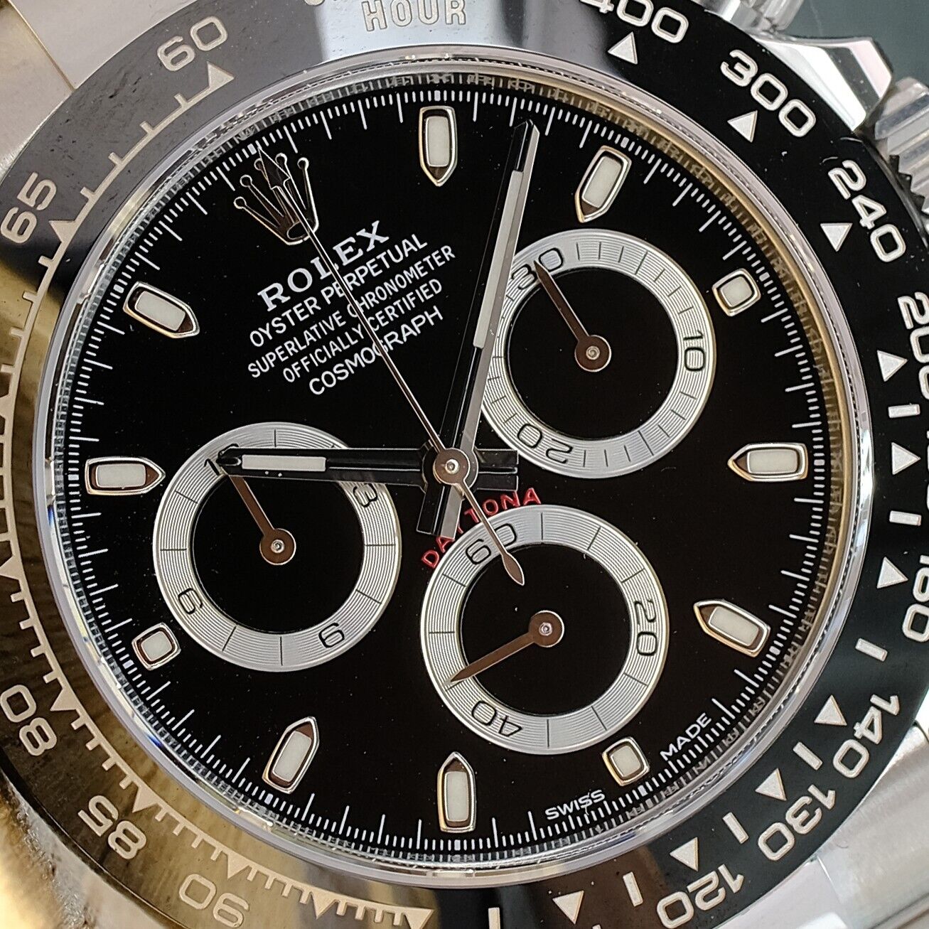 Rolex Daytona Black Dial Oyster Band 116500 - Luxuriant Concierge