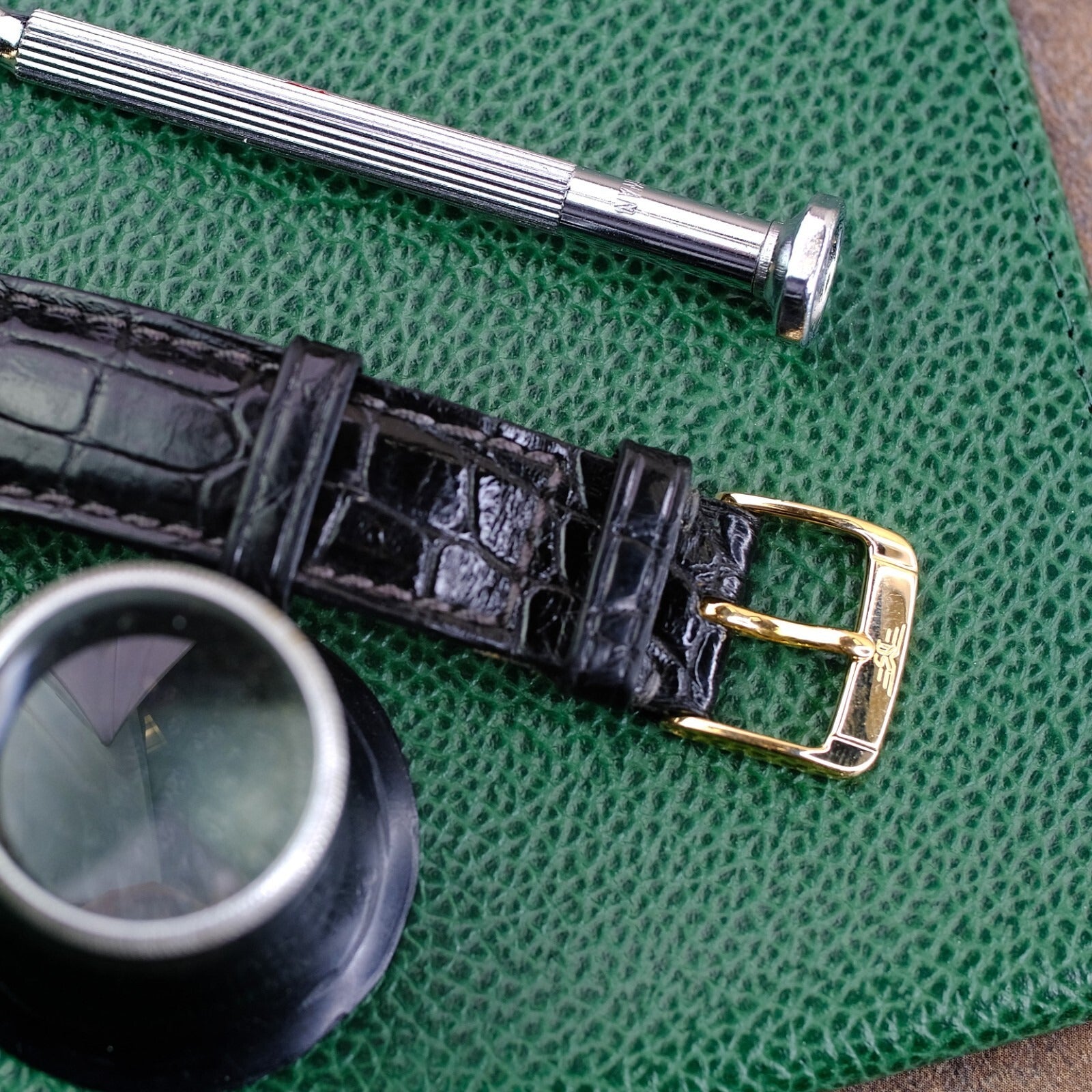 Dubery & Schaldenbrand Aerochrono Cream Dial 18K Yellow Gold Bezel Leather Band