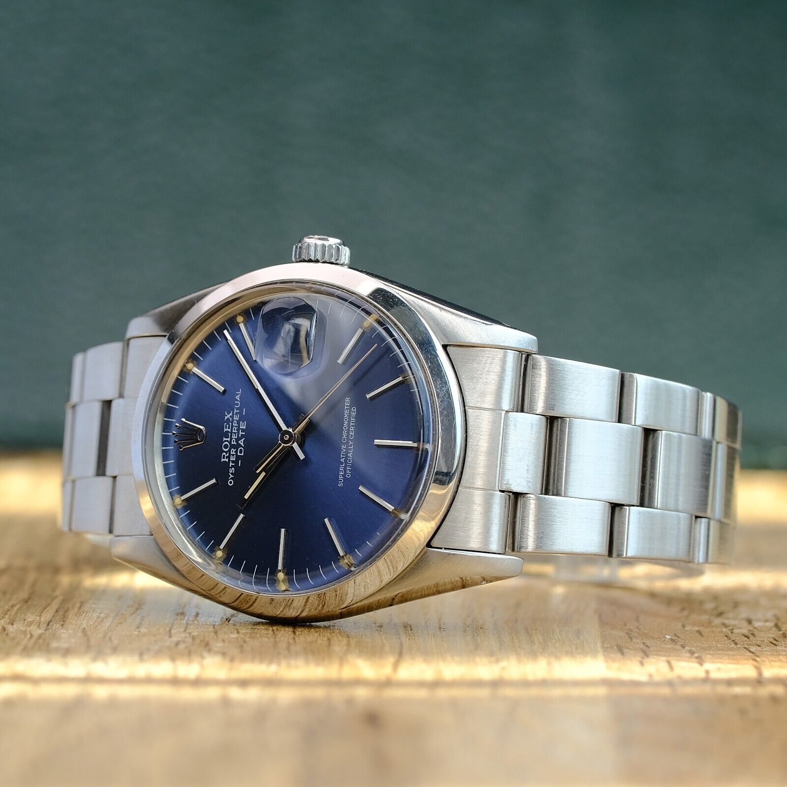 ROLEX DATE BLUE INDEX DIAL STEEL OYSTER WATCH 1500 - Luxuriant Concierge