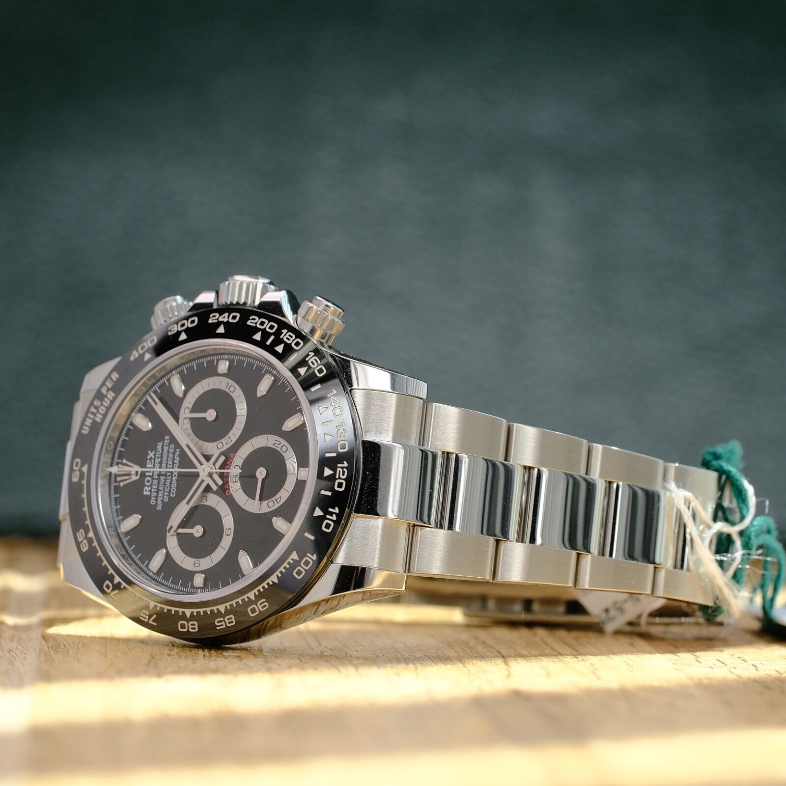 Rolex Daytona Black Dial Oyster Band 116500 - Luxuriant Concierge