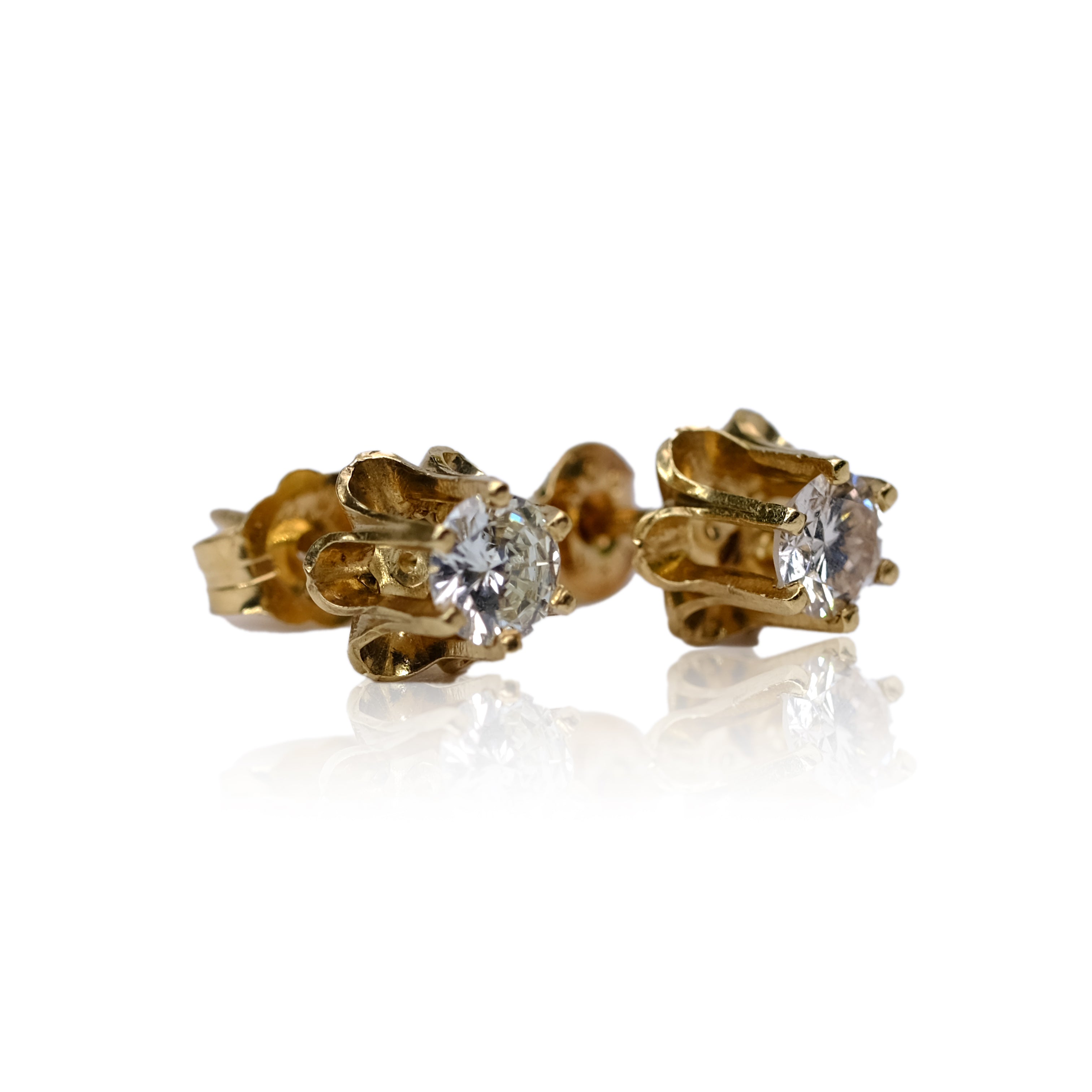 14K YELLOW GOLD DAMOND STUD EARRINGS 0.56CTW GENUINE DIAMOND FLOWER SETTING - Luxuriant Concierge