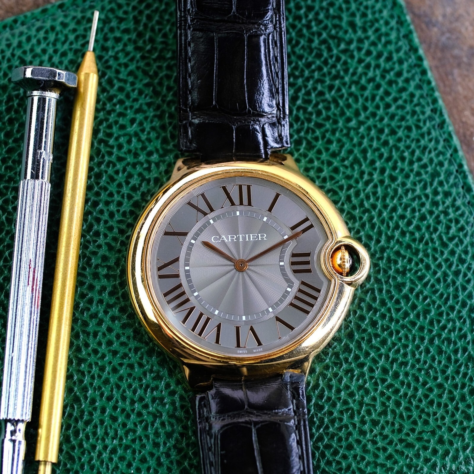 Cartier Ballon Blue W6920089 18K Solid Rose Gold Roman Dial Unisex 40mm Watch - Luxuriant Concierge