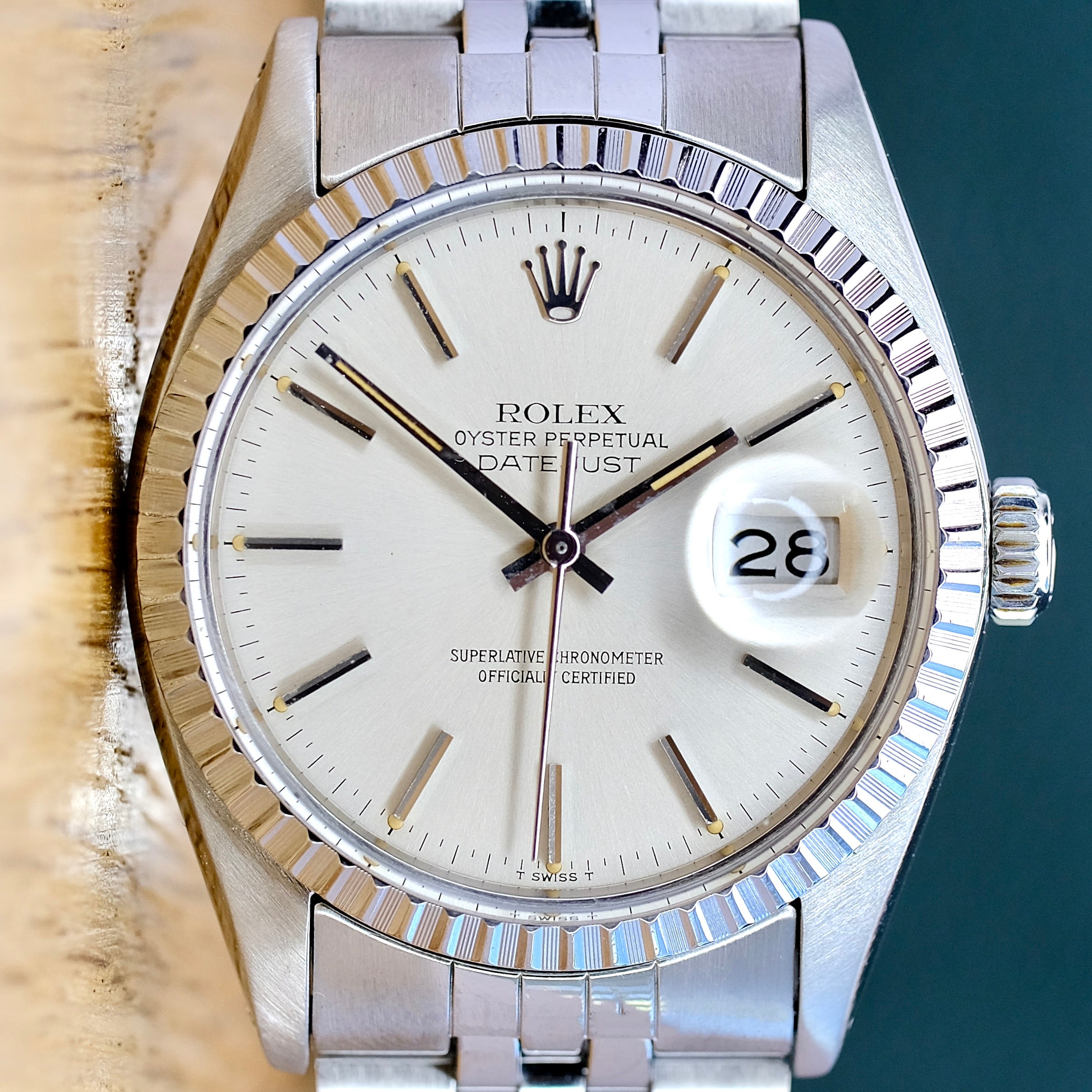 ROLEX DATEJUST SILVER INDEX DIAL STEEL JUBILEE WATCH 16030 - Luxuriant Concierge