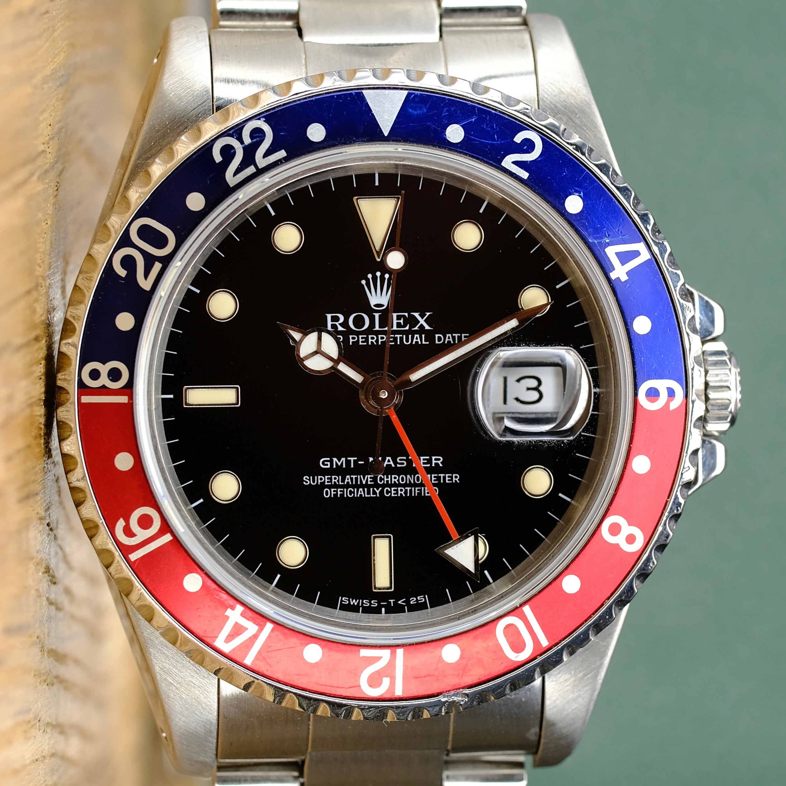 Rolex GMT-Master II Black Dial "PEPSI" Oyster Band 16700 - Luxuriant Concierge