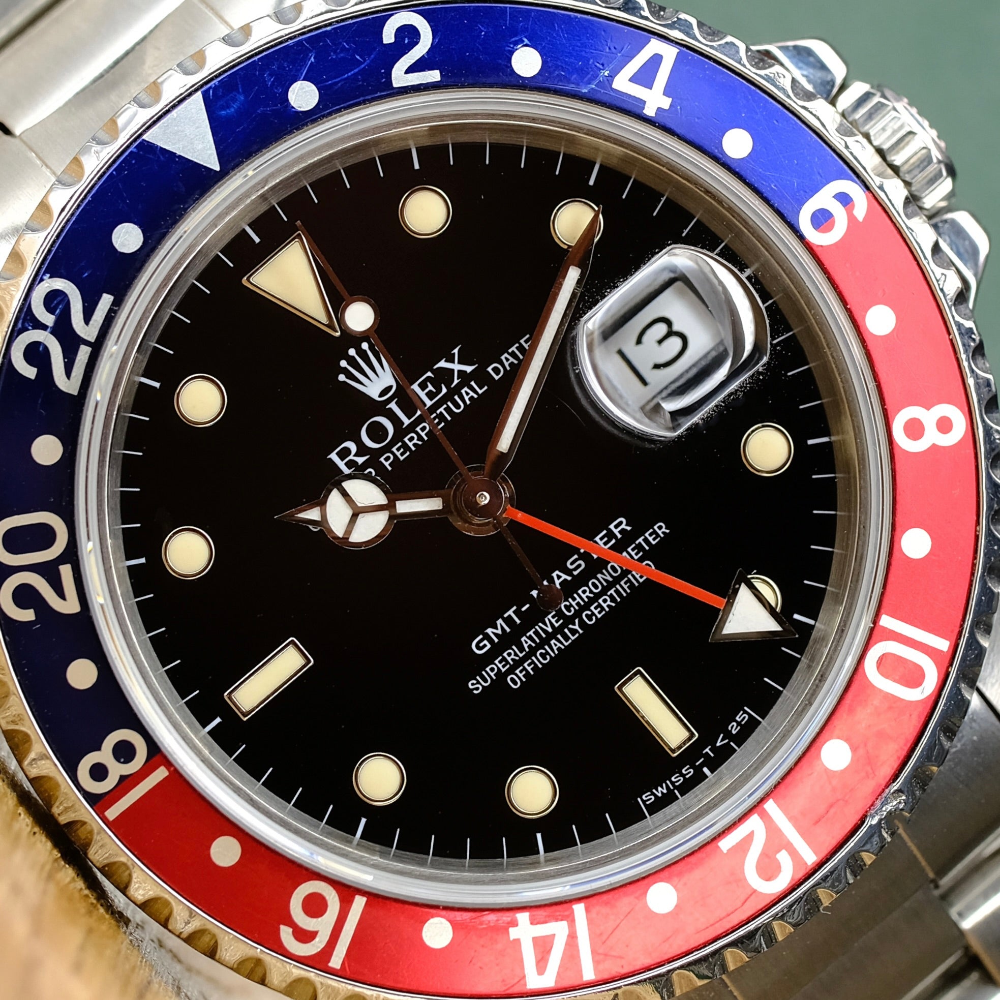 Rolex GMT-Master II Black Dial "PEPSI" Oyster Band 16700 - Luxuriant Concierge