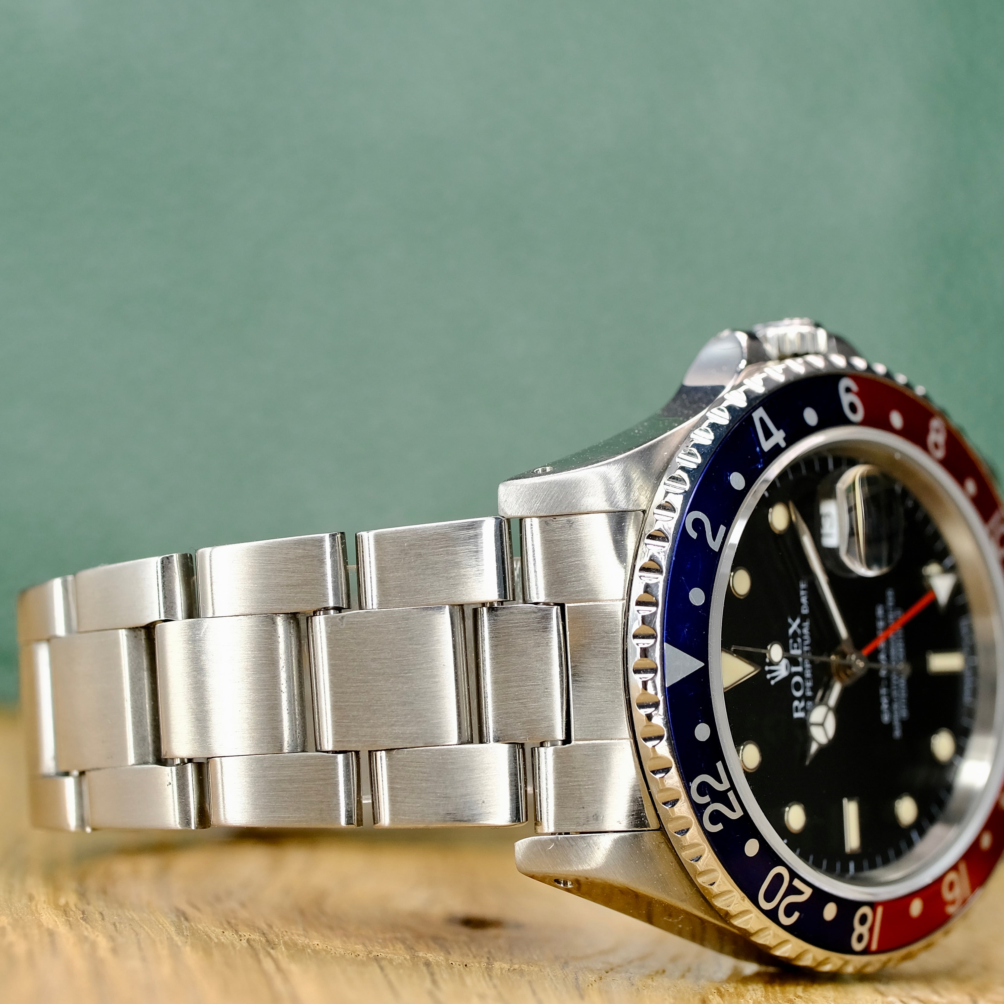 Rolex GMT-Master II Black Dial "PEPSI" Oyster Band 16700 - Luxuriant Concierge