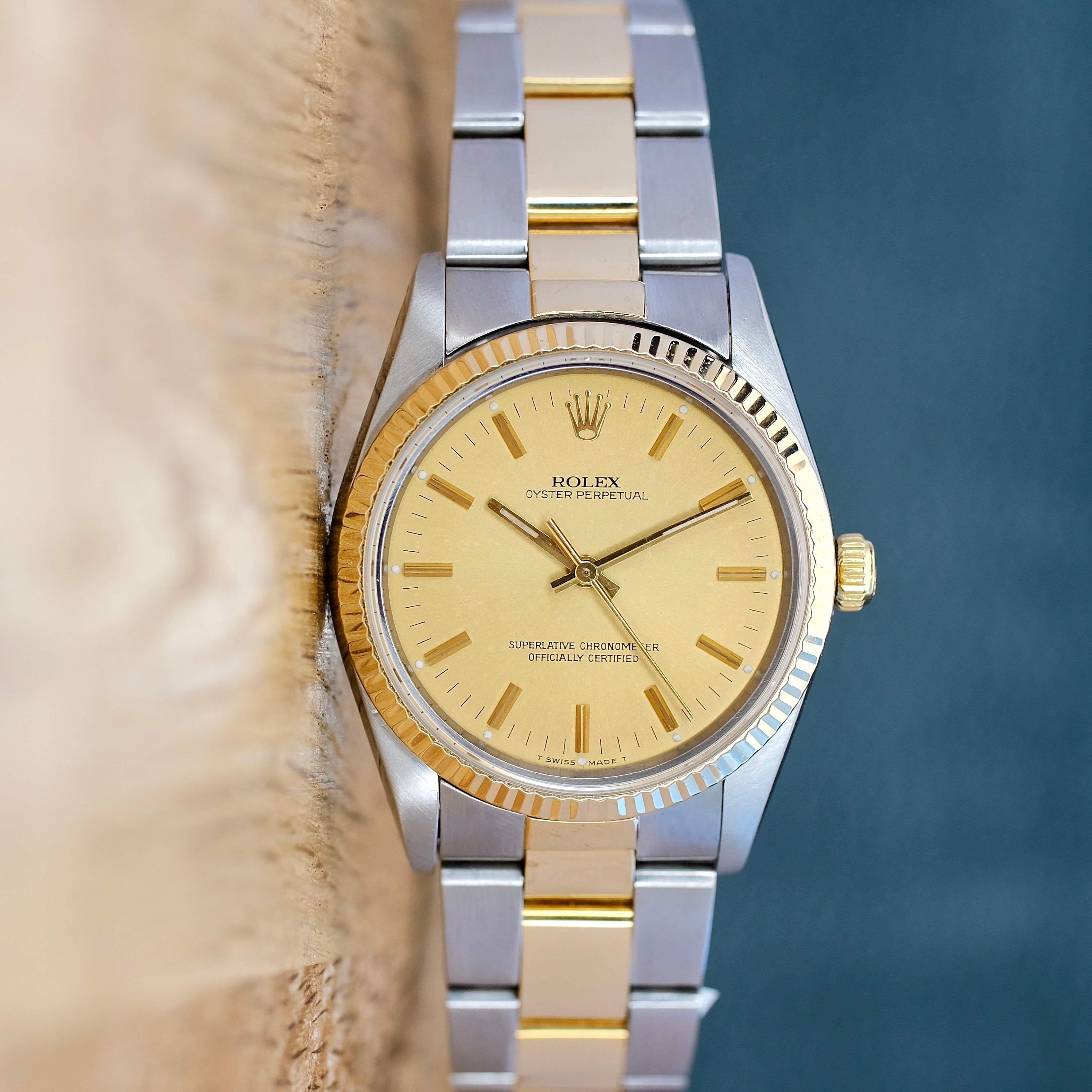 ROLEX OYSTER PERPETUAL CHAMPAGNE INDEX OYSTER BAND 14233 - Luxuriant Concierge