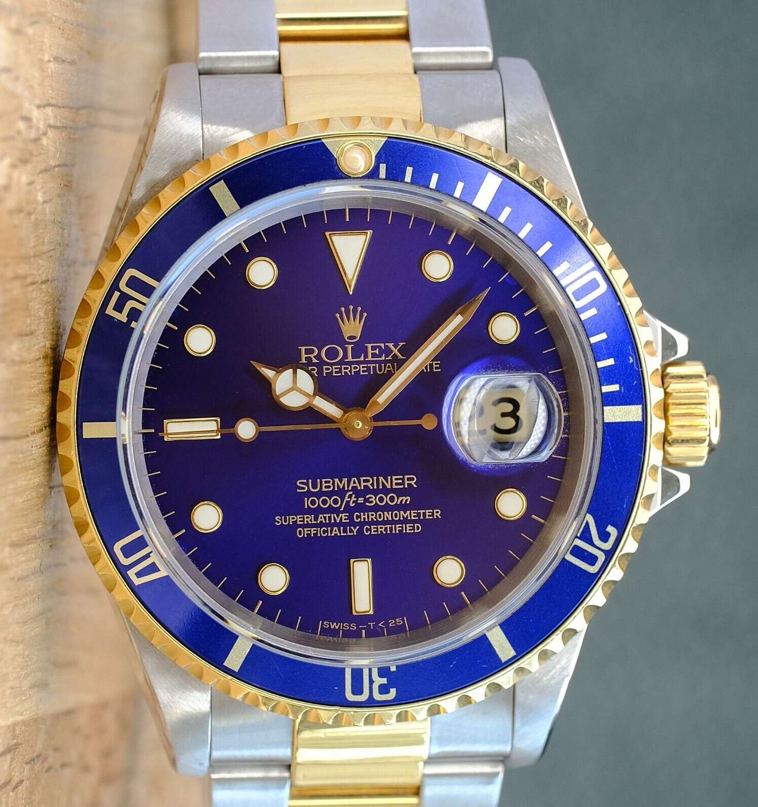 Rolex Submariner Blue Dial Oyster Band 16613 - UNPOLISHED - Luxuriant Concierge