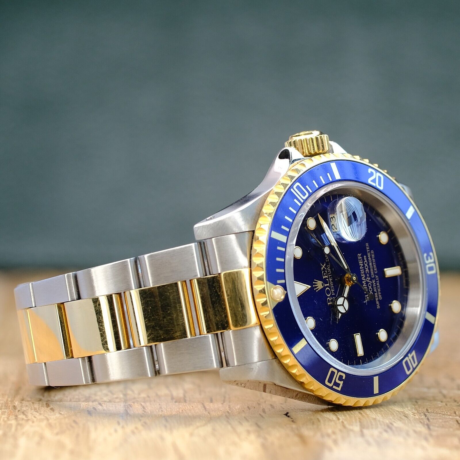 Rolex Submariner Blue Dial Oyster Band 16613 - UNPOLISHED - Luxuriant Concierge