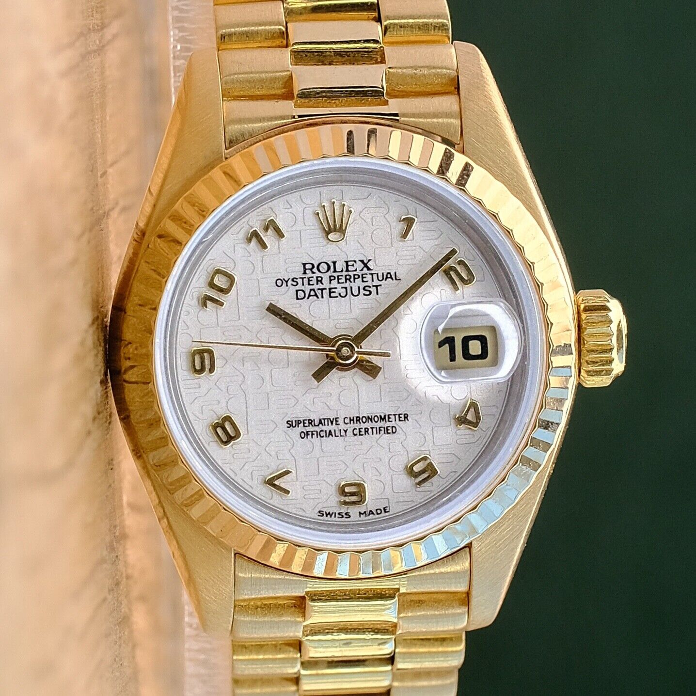 ROLEX DATEJUST CREAM JUBILEE DIAL 18K YELLOW GOLD PRESIDENT 69178 BOX&PAPER - Luxuriant Concierge