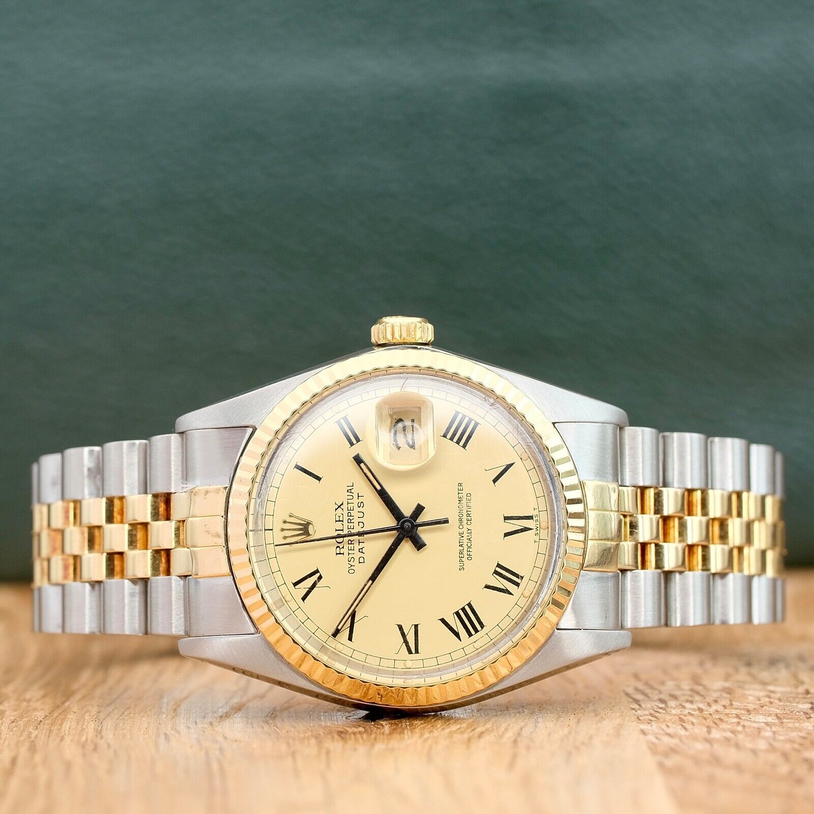 ROLEX DATEJUST CHAMPAGNE BUCKLEY ROMAN DIAL 18K GOLD & STEEL JUBILEE 16233 - Luxuriant Concierge