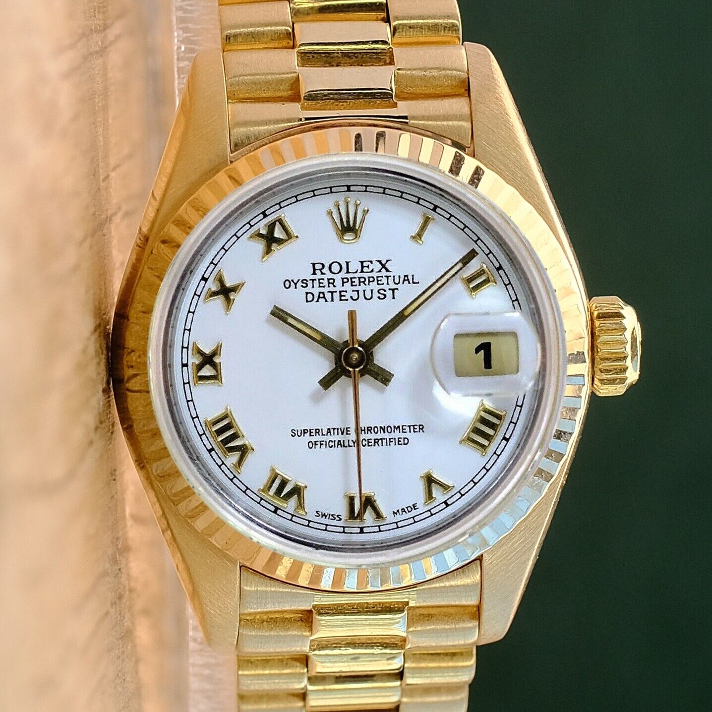 ROLEX DATEJUST WHITE ROMAN DIAL 18K YELLOW GOLD PRESIDENT 69178 - Luxuriant Concierge