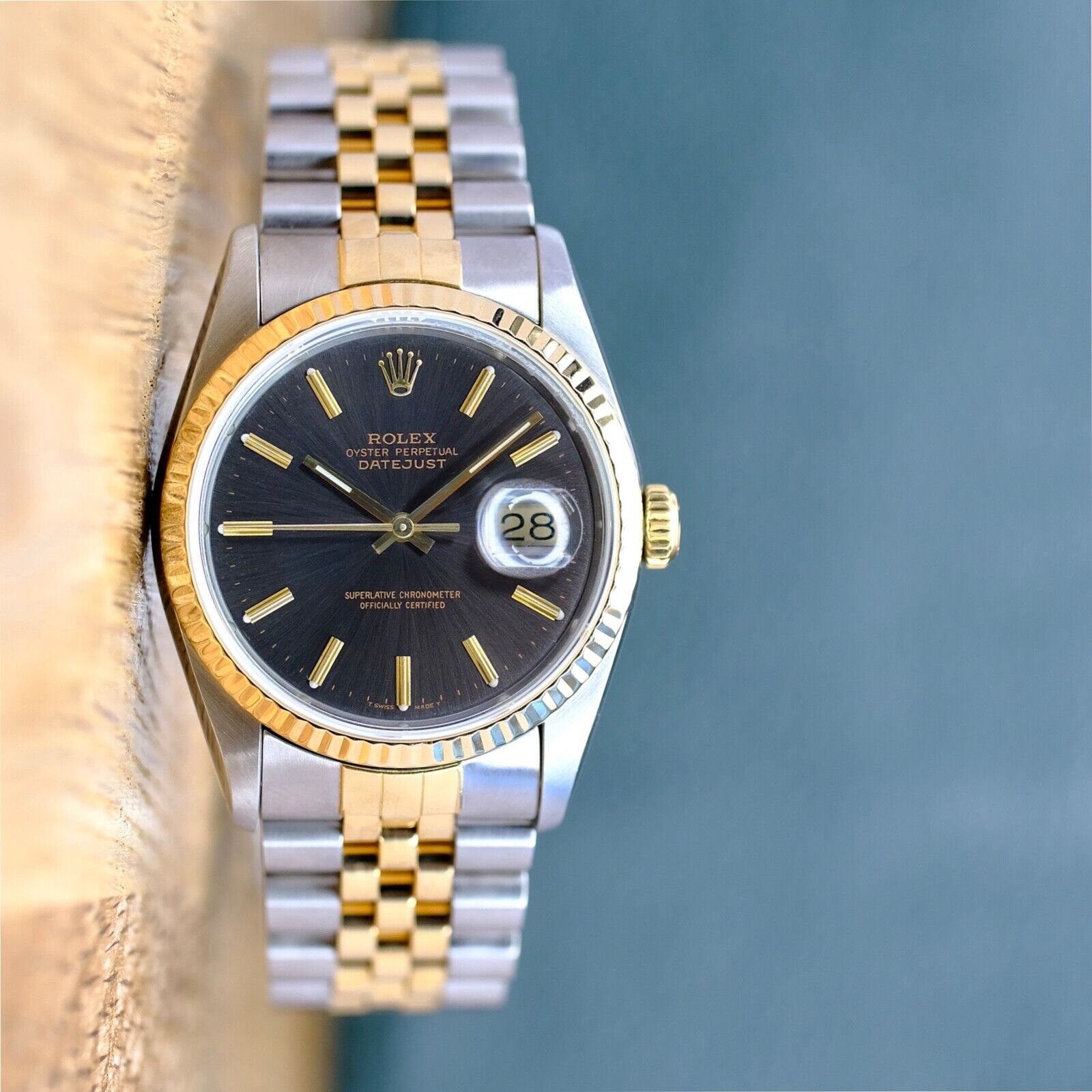 ROLEX DATEJUST RARE BLACK-GRAY INDEX DIAL 18K GOLD & STEEL JUBILEE 16233 - Luxuriant Concierge