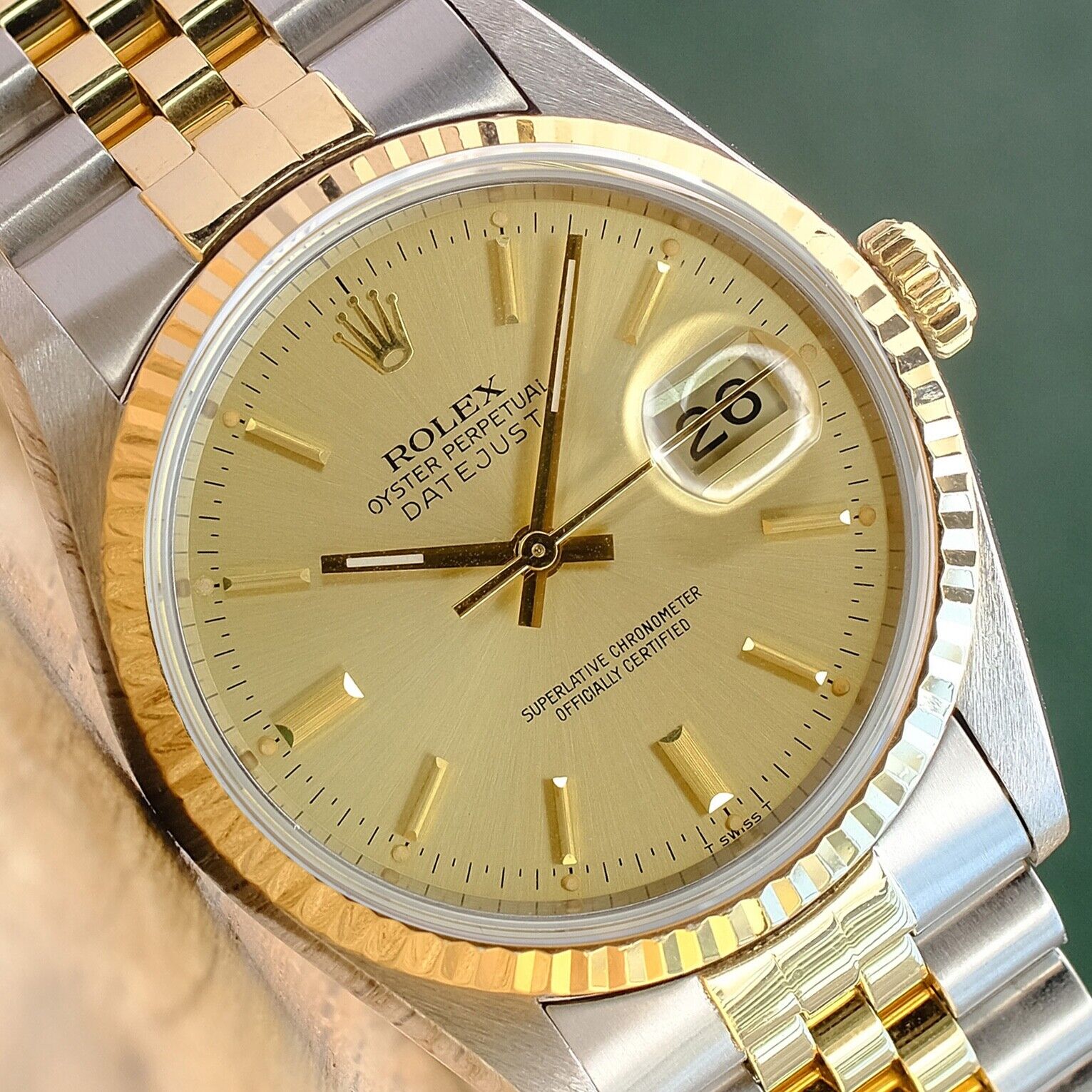 ROLEX DATEJUST CHAMPAGNE INDEX DIAL 18K GOLD & STEEL JUBILEE 16233 - Luxuriant Concierge