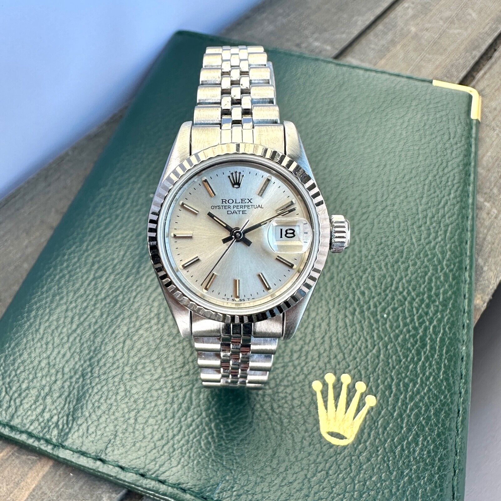 ROLEX DATEJUST SILVER INDEX DIAL STEEL JUBILEE WATCH 69174 - Luxuriant Concierge