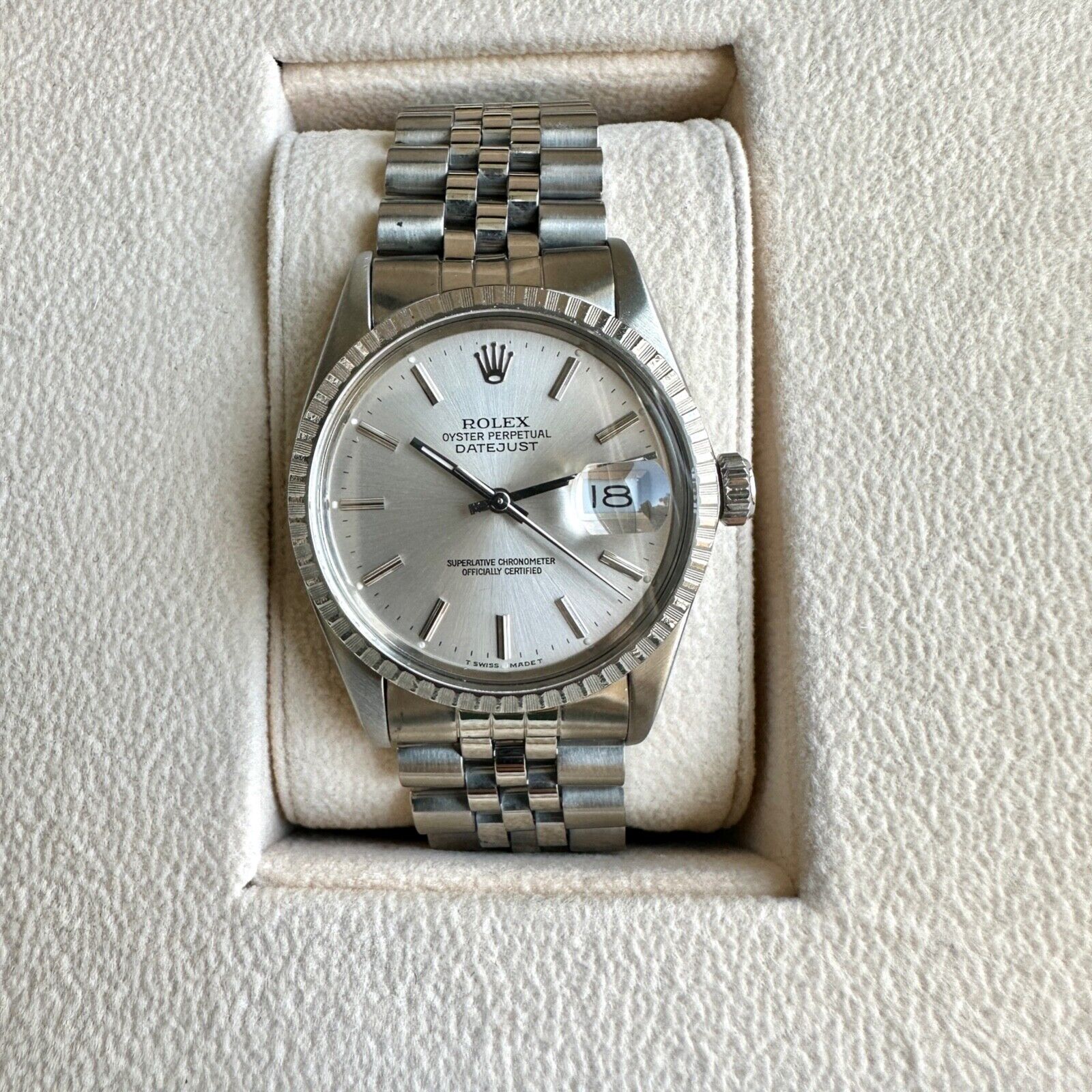 ROLEX DATEJUST SILVER INDEX DIAL JUBILEE WATCH 16030 - Luxuriant Concierge