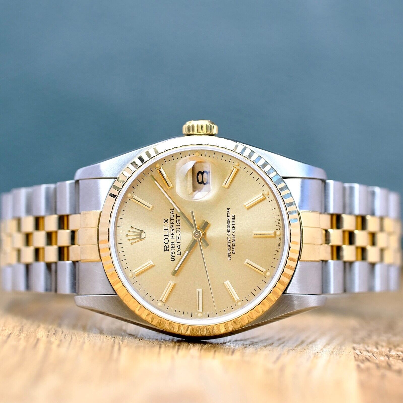 ROLEX DATEJUST CHAMPAGNE INDEX DIAL 18K GOLD & STEEL JUBILEE 16233 - Luxuriant Concierge