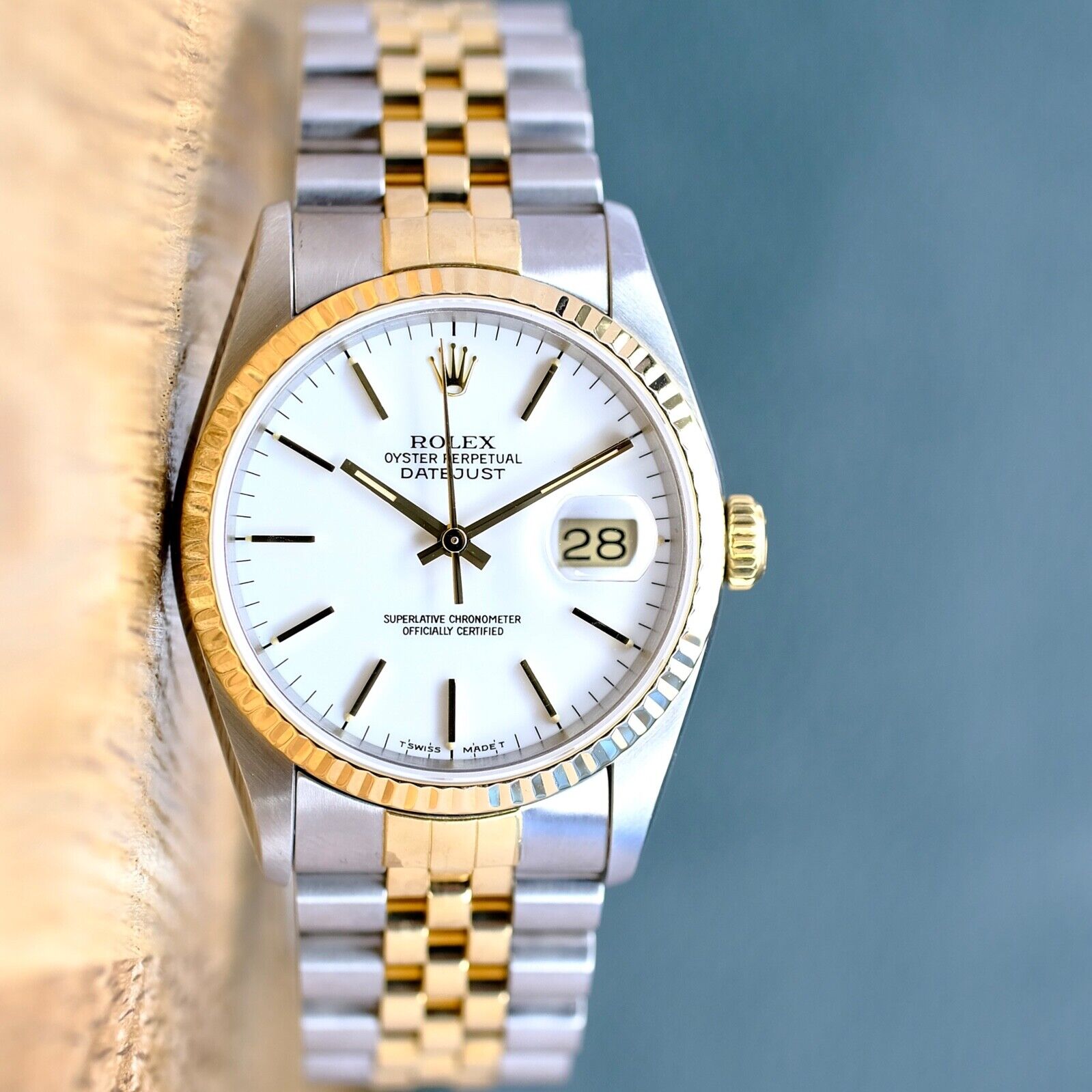 ROLEX DATEJUST WHITE INDEX DIAL 18K GOLD & STEEL JUBILEE 16233 - Luxuriant Concierge