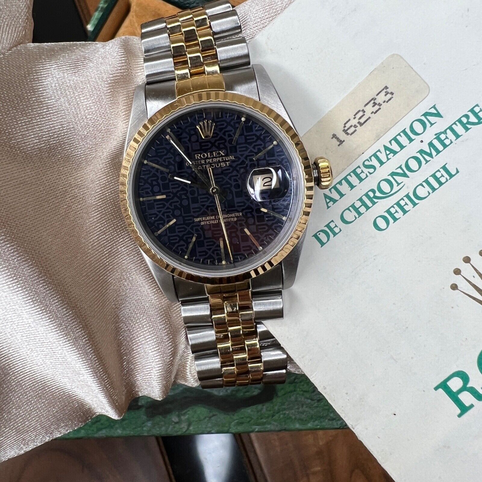 ROLEX DATEJUST PURPLE JUBILEE INDEX DIAL 18K GOLD & STEEL JUBILEE 116233 - Luxuriant Concierge