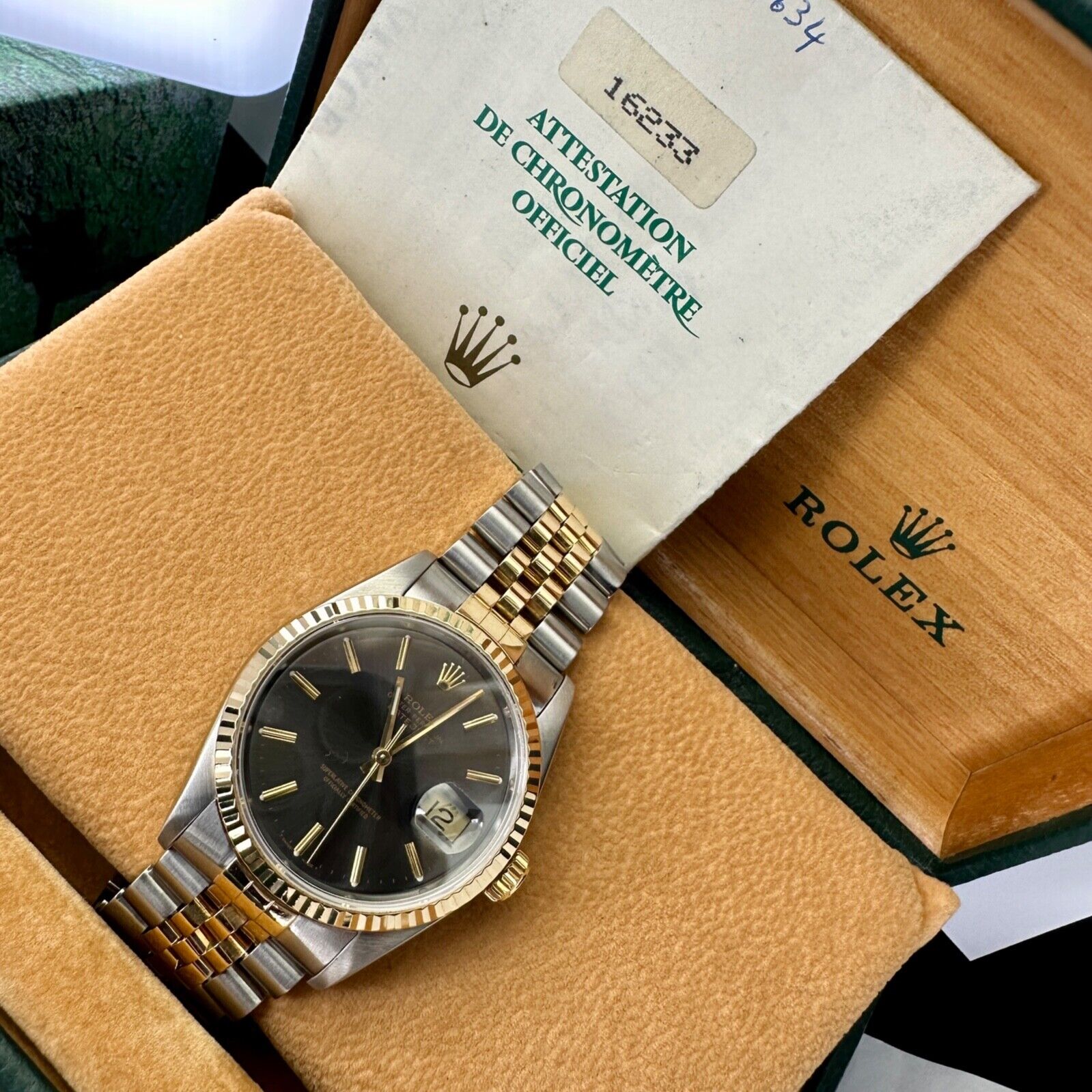 ROLEX DATEJUST RARE BLACK-GRAY INDEX DIAL 18K GOLD & STEEL JUBILEE 16233 - Luxuriant Concierge