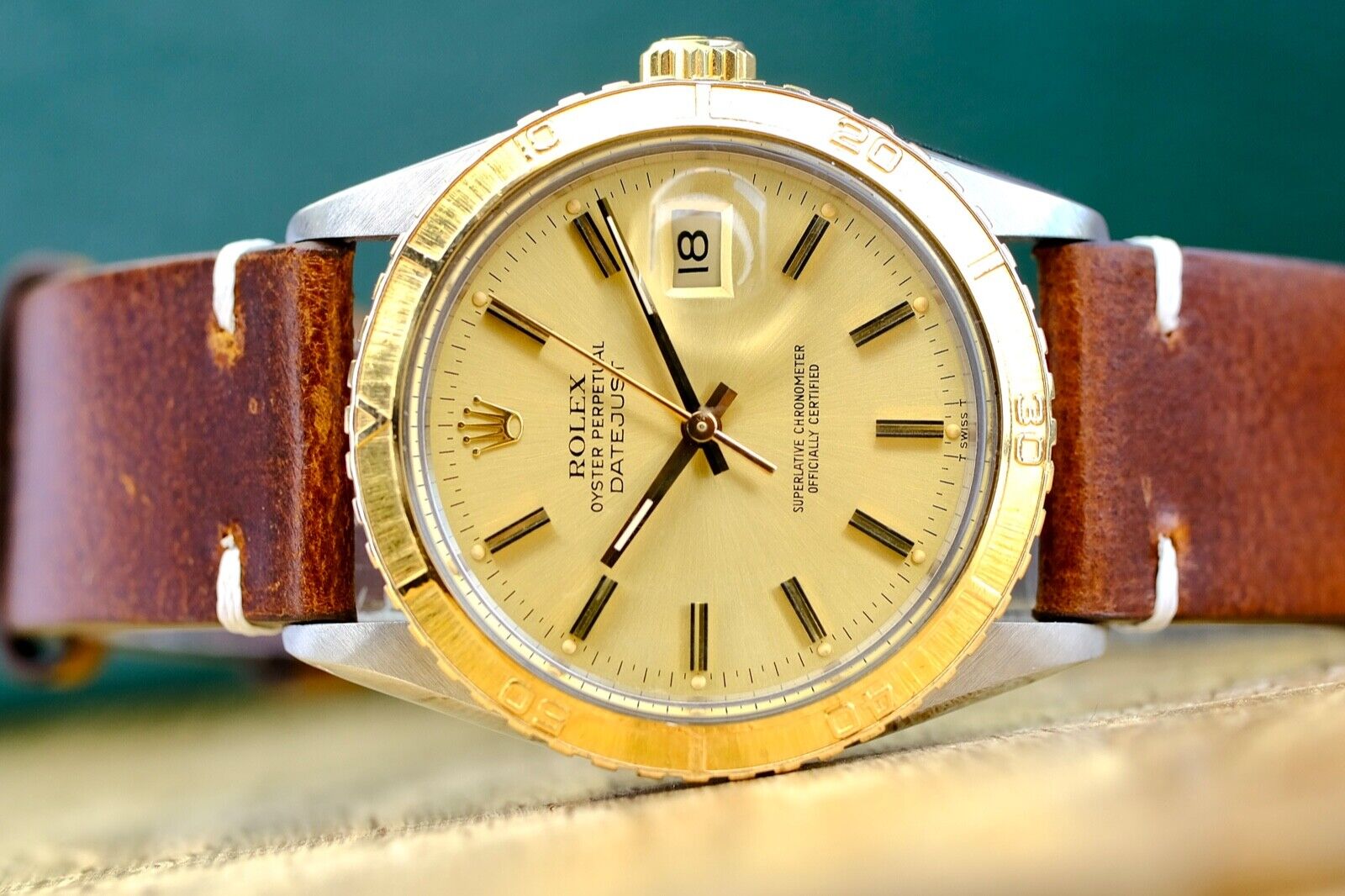 ROLEX DATEJUST CHAMPAGNE INDEX "FAT-BOY" DIAL DARK BROWN LEATHER 16253 - Luxuriant Concierge