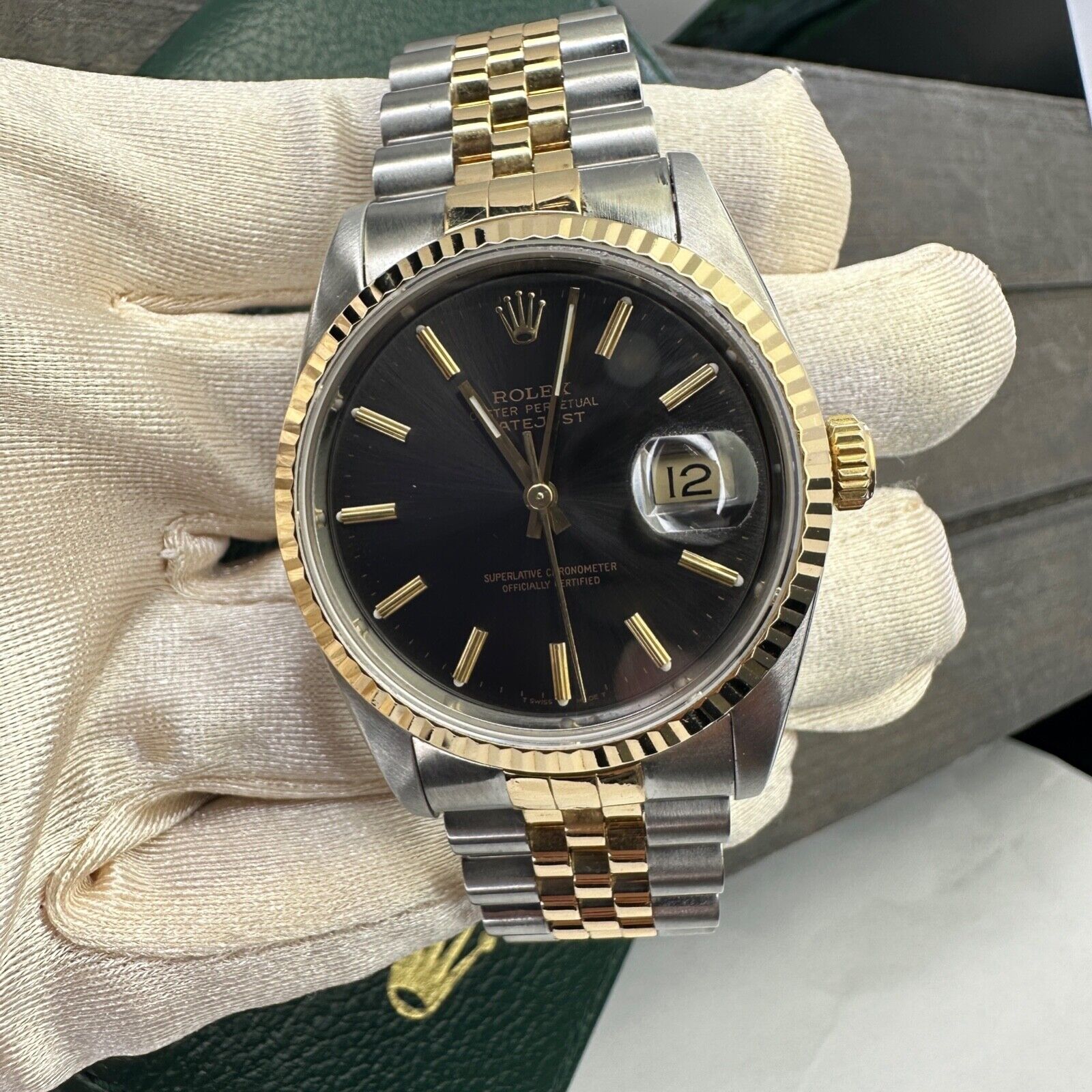 ROLEX DATEJUST RARE BLACK-GRAY INDEX DIAL 18K GOLD & STEEL JUBILEE 16233 - Luxuriant Concierge