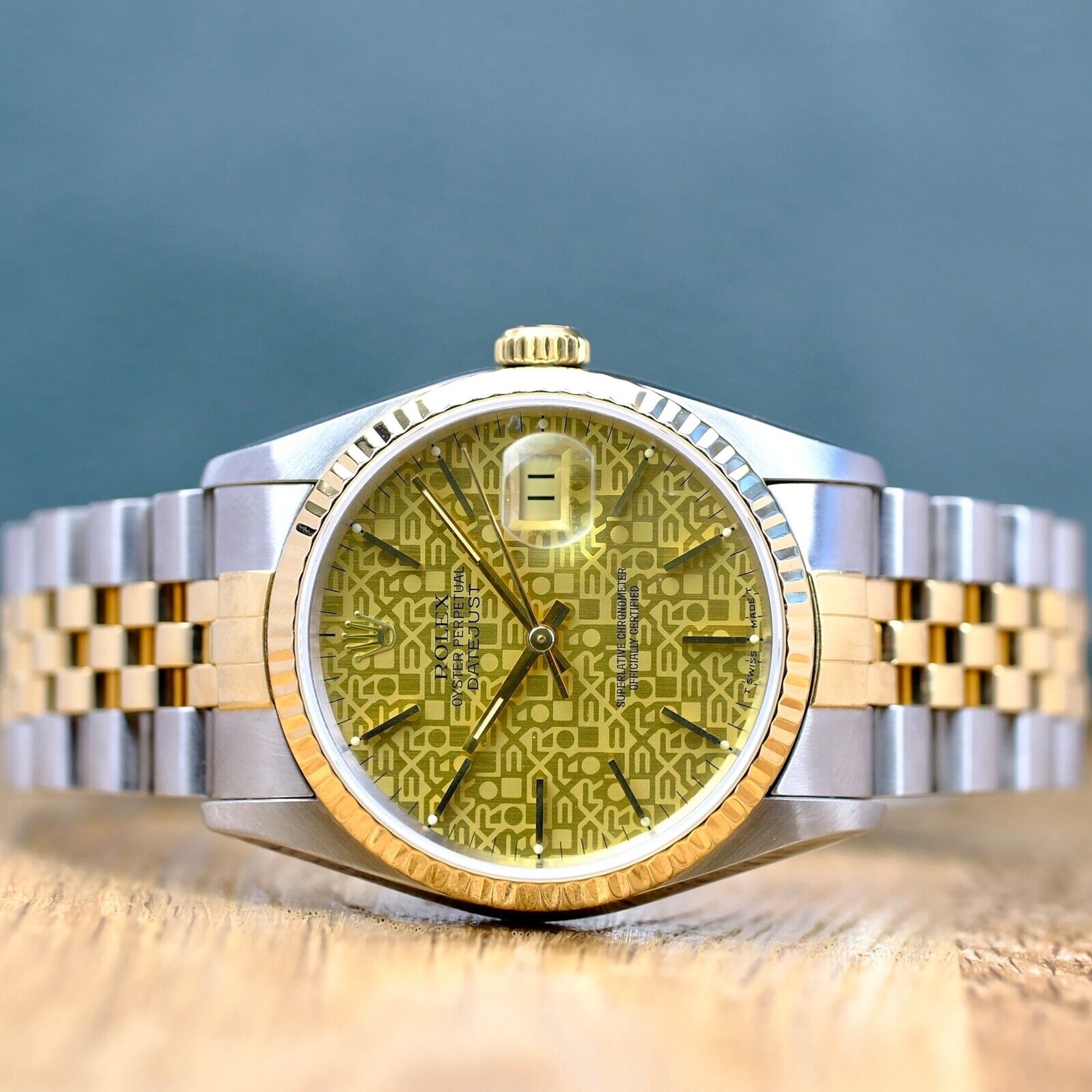 ROLEX DATEJUST CHAMPAGNE INDEX DIAL 18KY & STEEL JUBILEE 16233 - Luxuriant Concierge