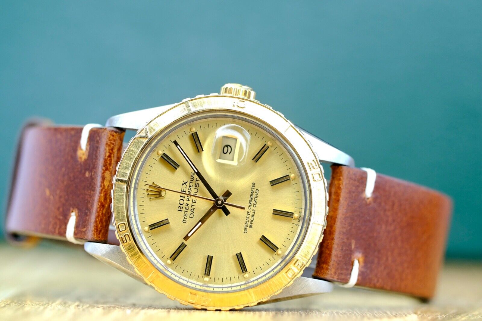 ROLEX DATEJUST CHAMPAGNE INDEX "FAT-BOY" DIAL DARK BROWN LEATHER 16253 - Luxuriant Concierge