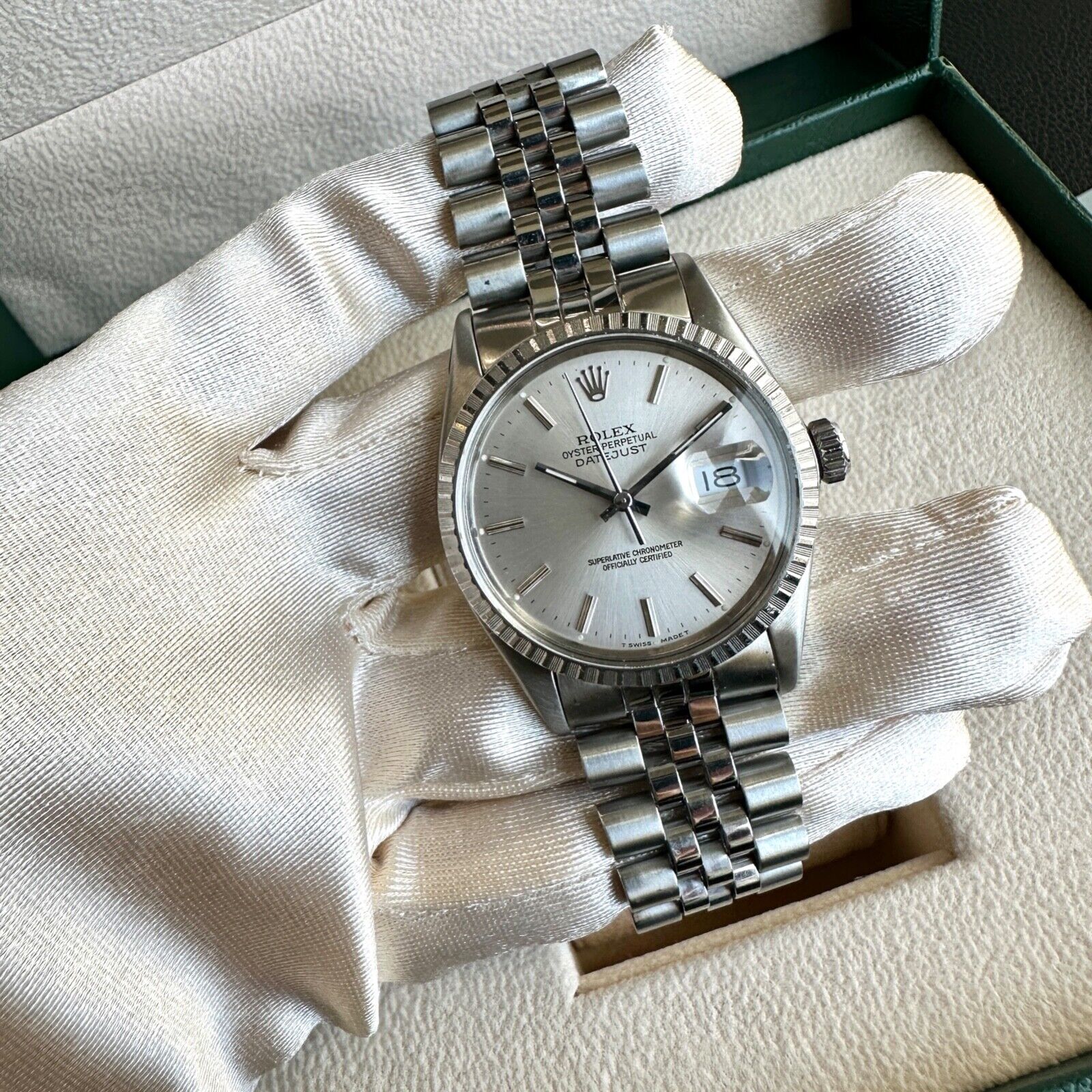 ROLEX DATEJUST SILVER INDEX DIAL JUBILEE WATCH 16030 - Luxuriant Concierge