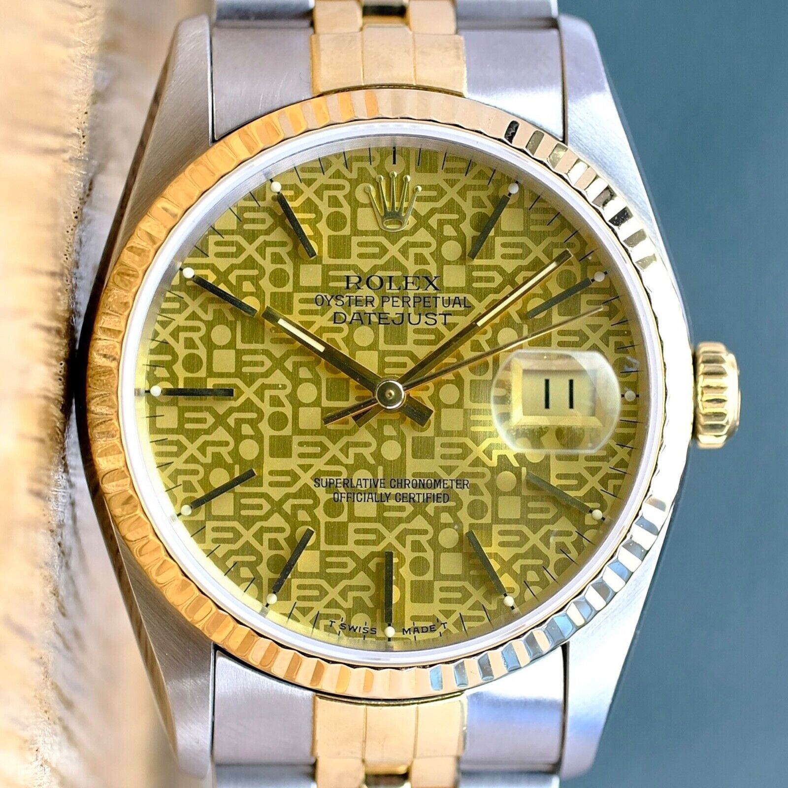 ROLEX DATEJUST CHAMPAGNE INDEX DIAL 18KY & STEEL JUBILEE 16233 - Luxuriant Concierge