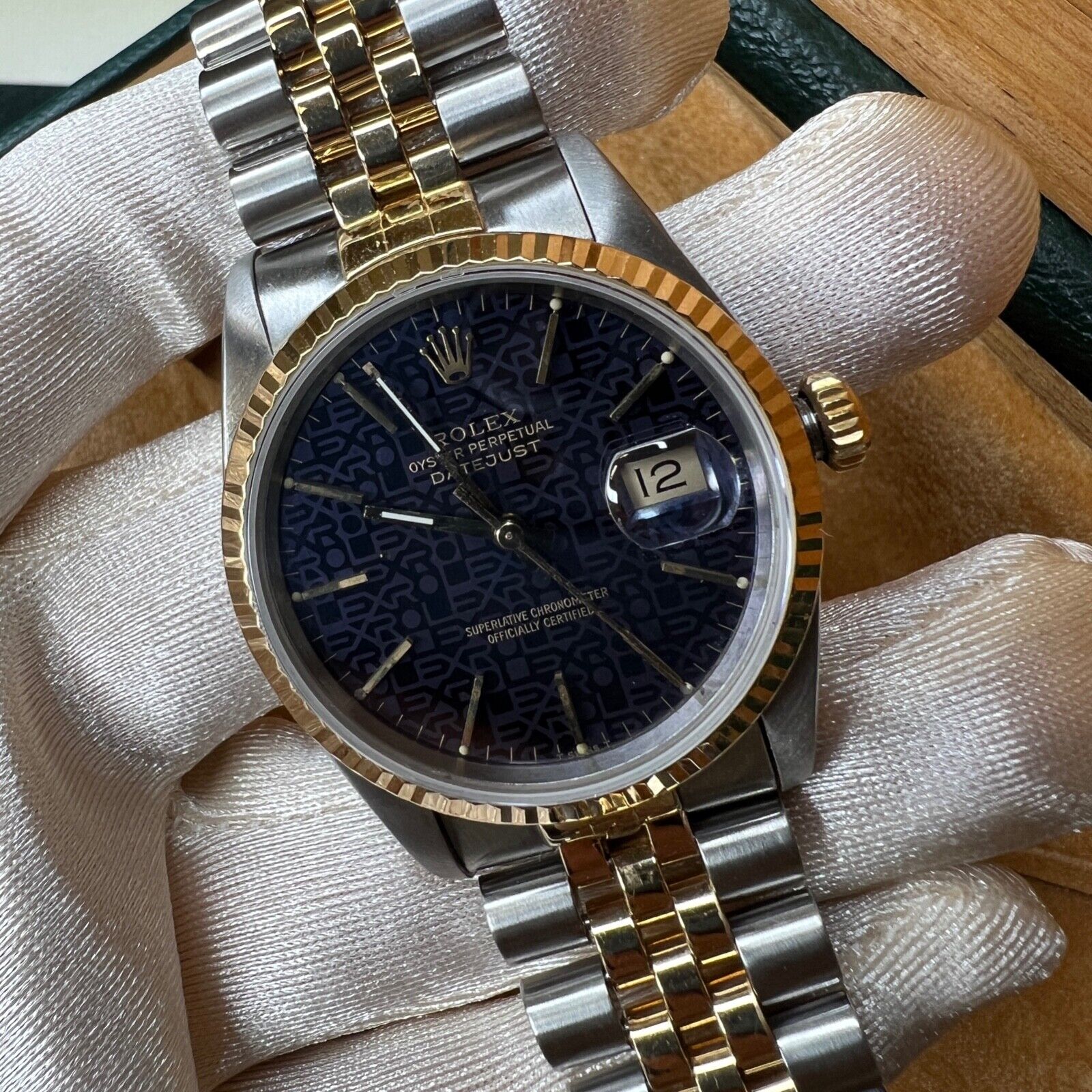 ROLEX DATEJUST PURPLE JUBILEE INDEX DIAL 18K GOLD & STEEL JUBILEE 116233 - Luxuriant Concierge