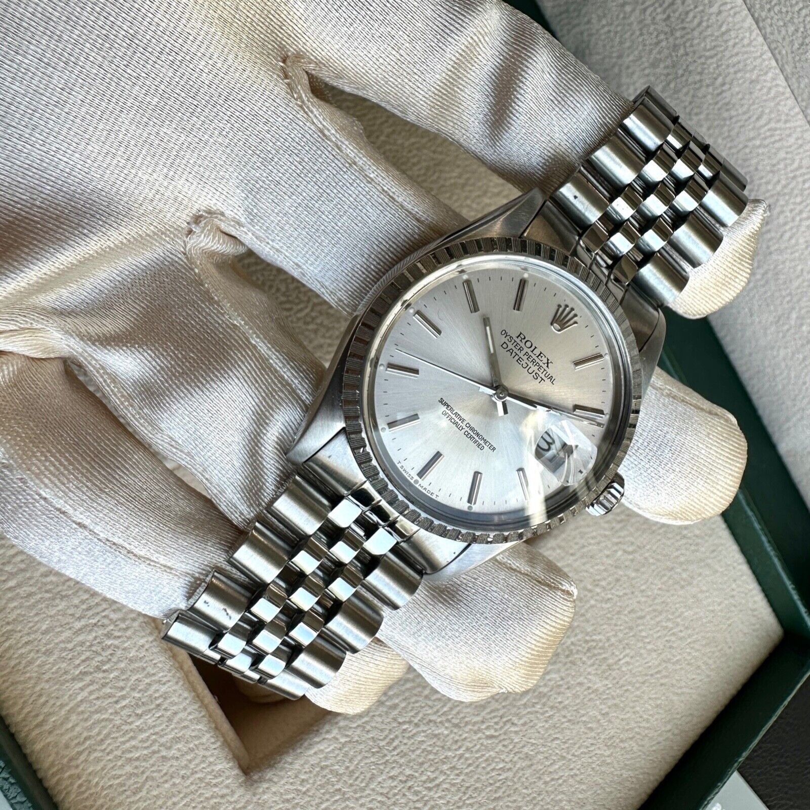 ROLEX DATEJUST SILVER INDEX DIAL JUBILEE WATCH 16030 - Luxuriant Concierge