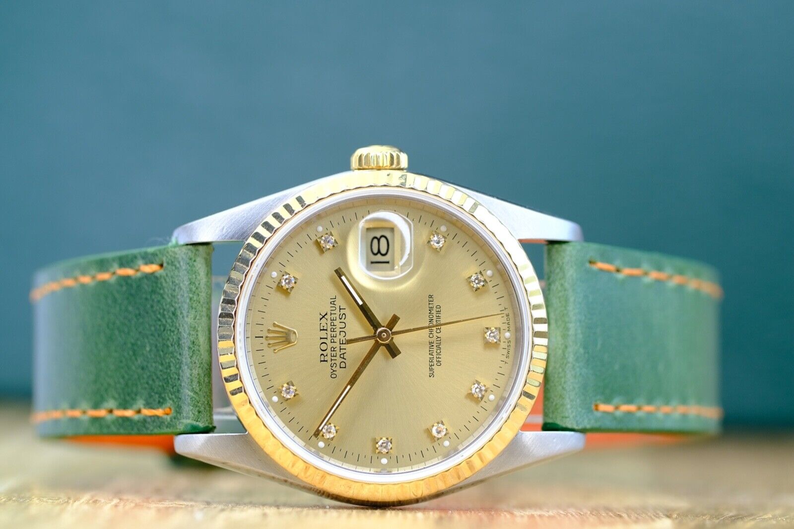 ROLEX DATEJUST CHAMPAGNE INDEX DIAL 18K GOLD & STEEL JUBILEE - Luxuriant Concierge