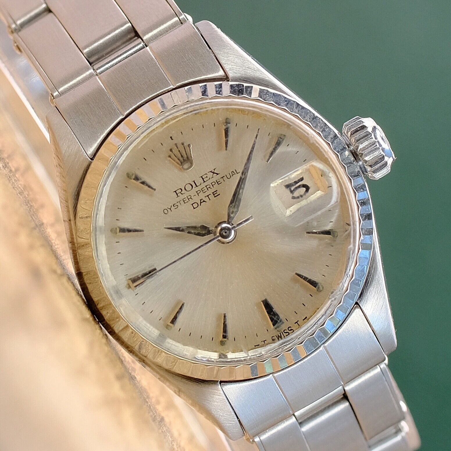 ROLEX OYSTER DATE SILVER INDEX DIAL STAINLESS STEEL OYSTER WATCH 6517 - Luxuriant Concierge