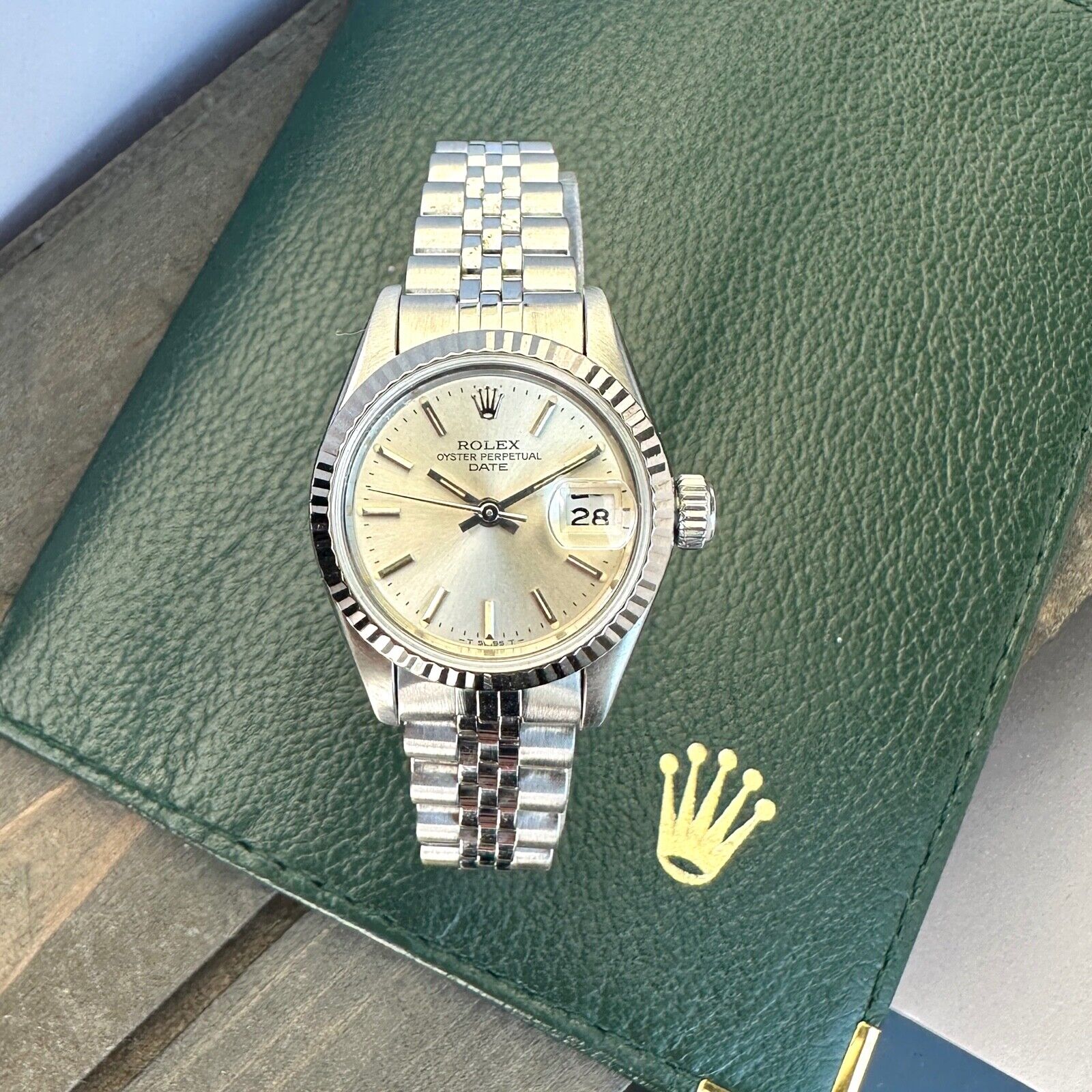 ROLEX DATEJUST SILVER INDEX DIAL STEEL JUBILEE WATCH 69174 BOX&PAPER - Luxuriant Concierge