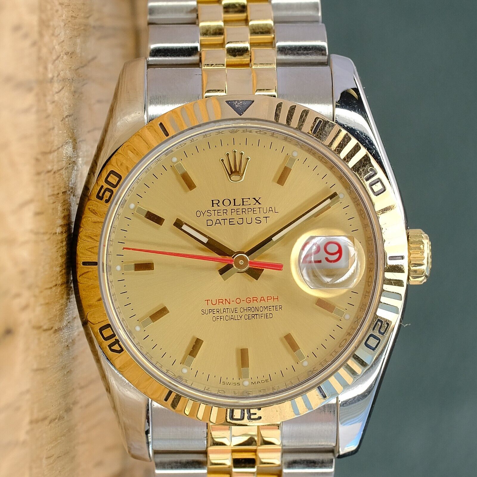 ROLEX DATEJUST CHAMPAGNE INDEX DIAL 18K GOLD & STEEL JUBILEE 116233 - Luxuriant Concierge