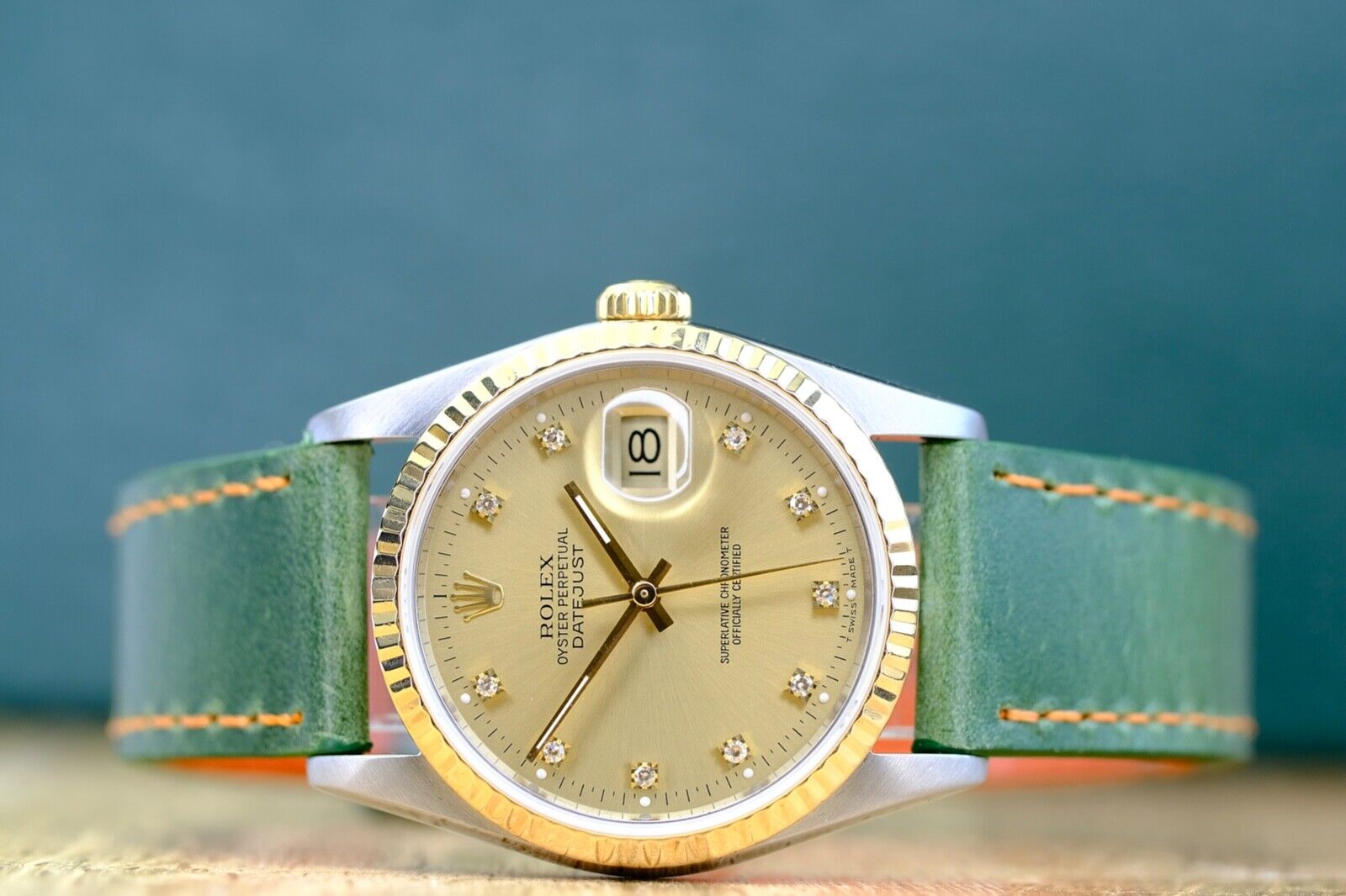 ROLEX DATEJUST CHAMPAGNE INDEX DIAL 18K GOLD & STEEL JUBILEE - Luxuriant Concierge