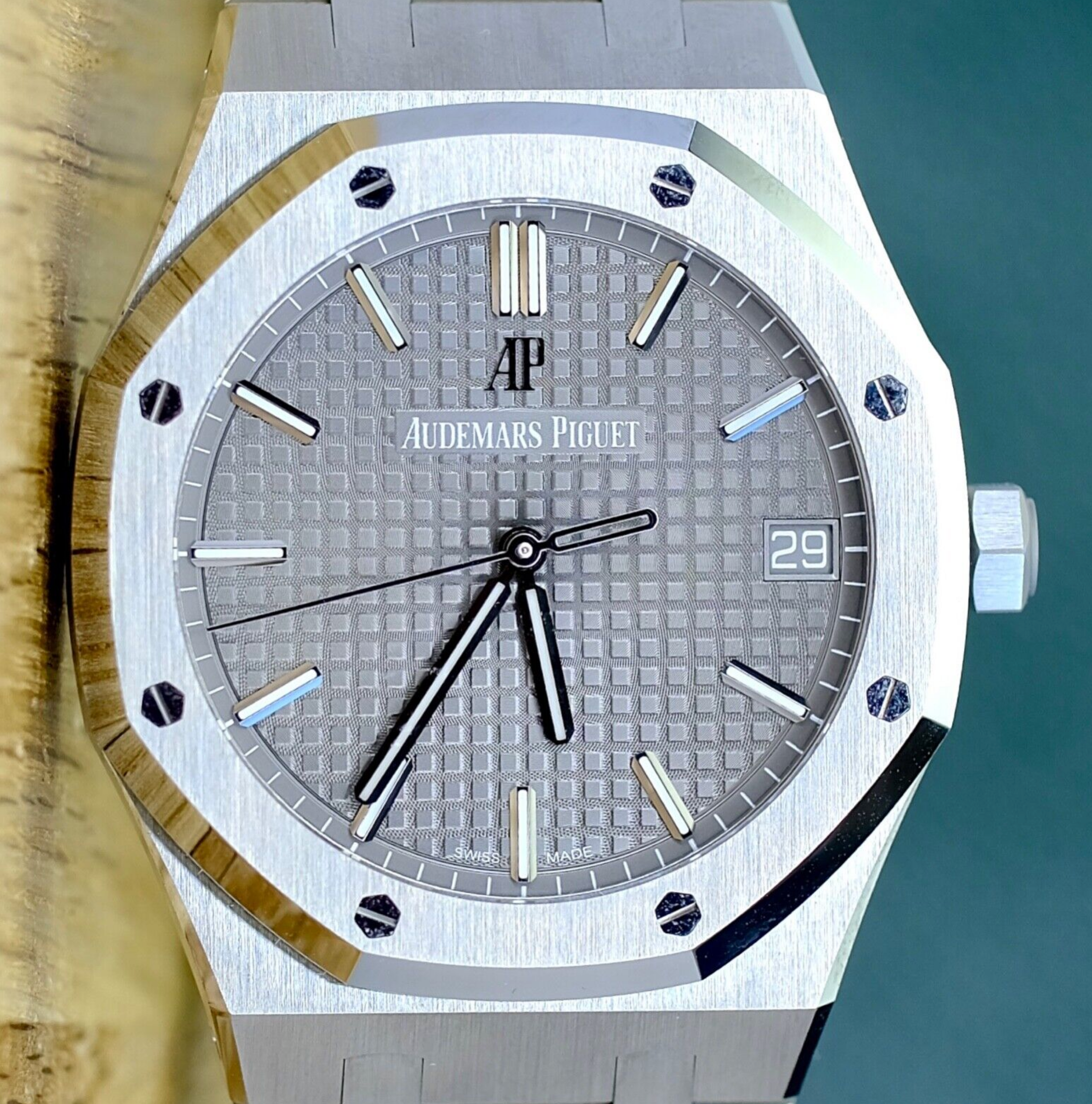 Audemars Piguet Royal Oak Stainless Steel Gray 15500 - luxuriantconcierge