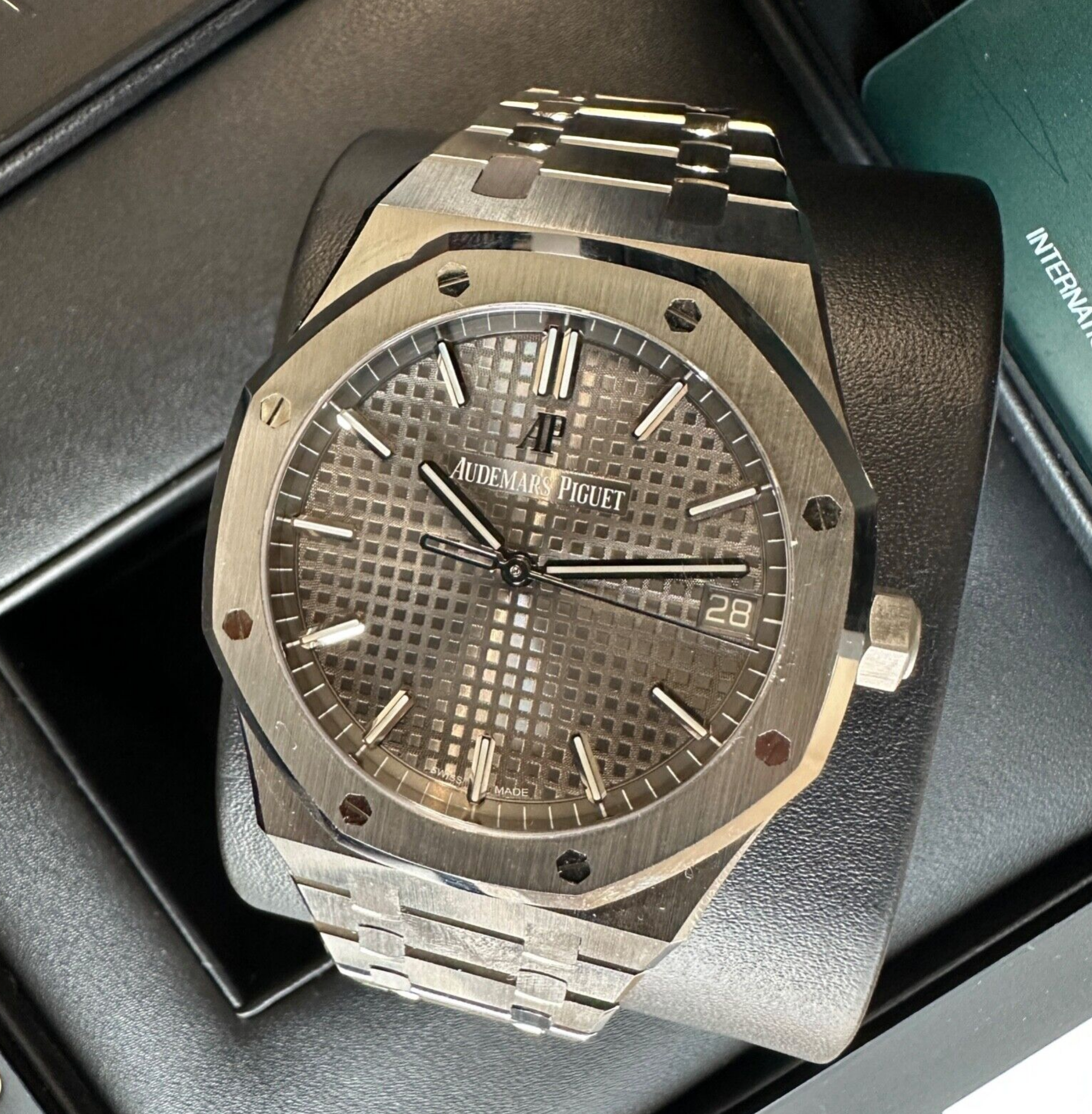 Audemars Piguet Royal Oak Stainless Steel Gray 15500 - luxuriantconcierge