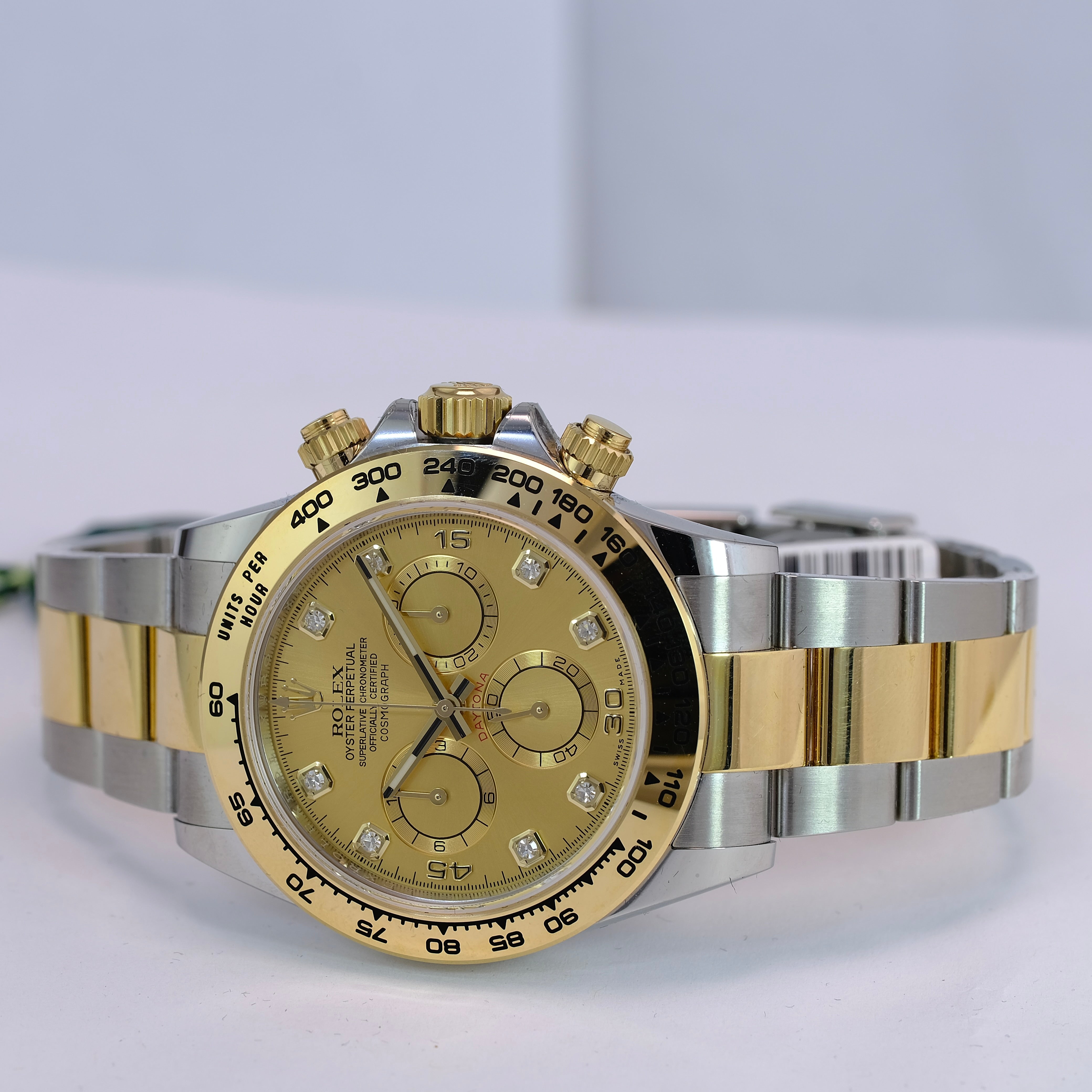 Rolex Daytona Champagne Diamond Oyster Band 116503 - luxuriantconcierge