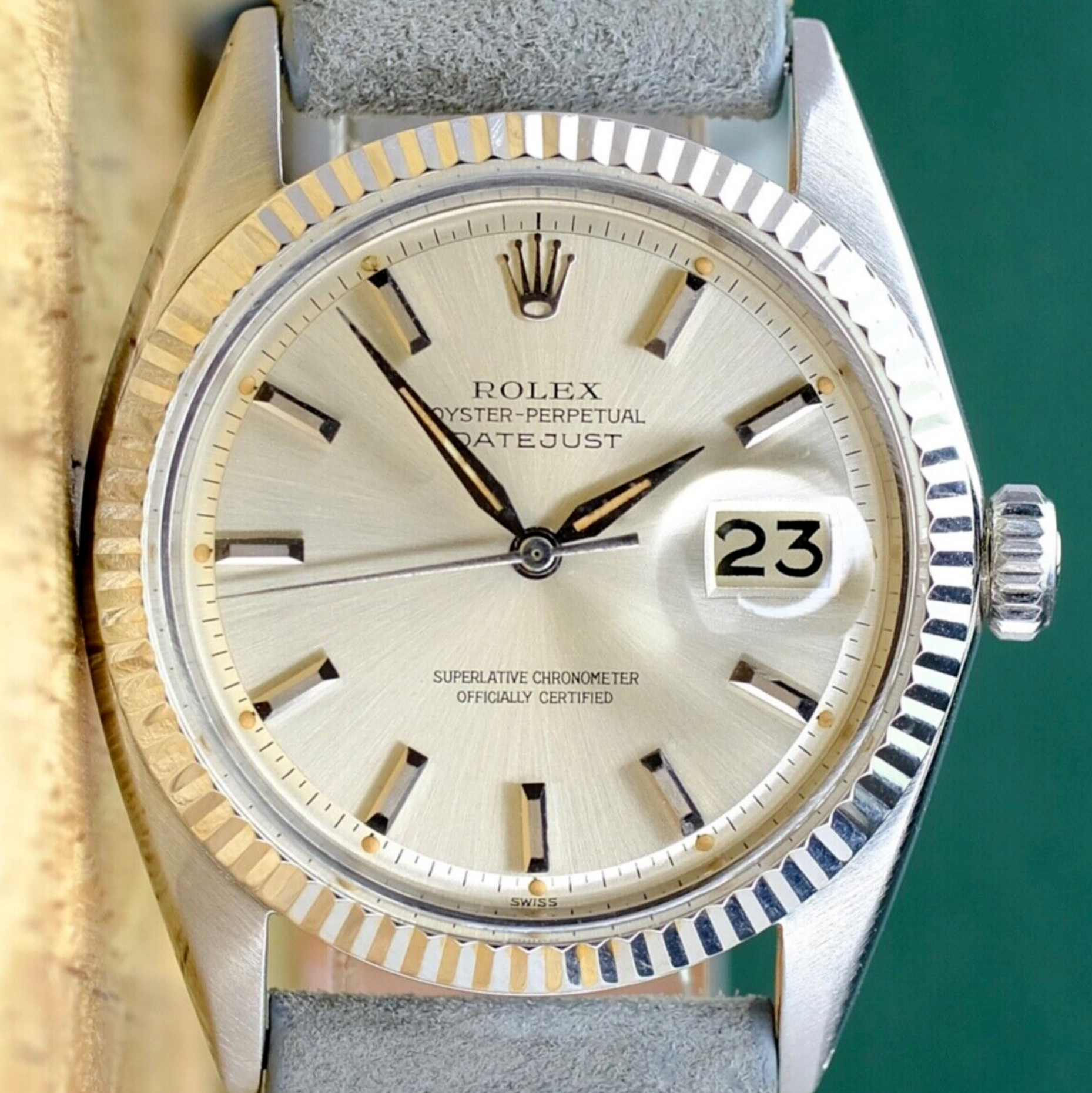 Rolex Mens Datejust Steel Silver Dial Fluted Blue Gray Band 1601 Watch - luxuriantconcierge